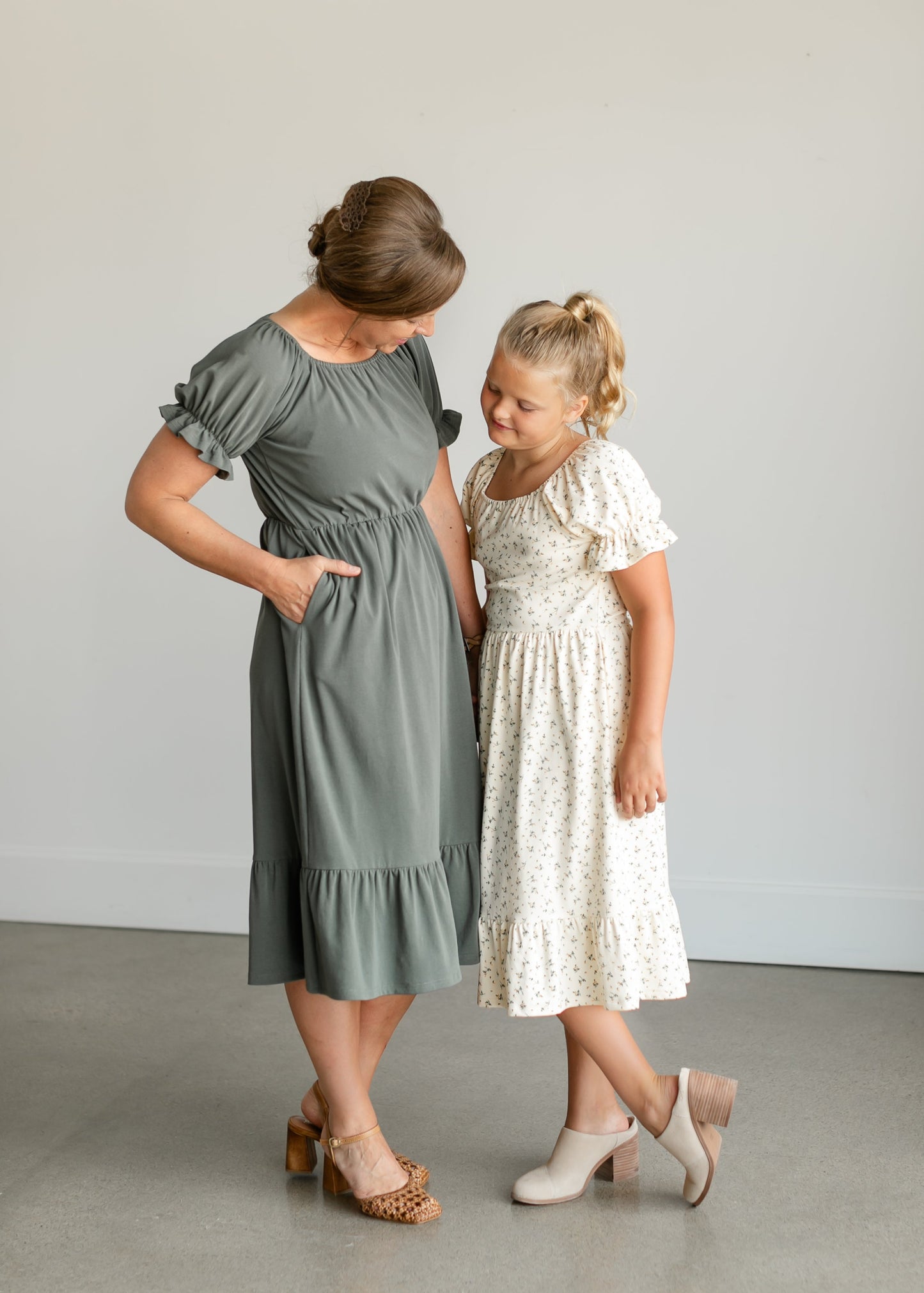 Amy Puff Sleeve Midi Dress IC Dresses