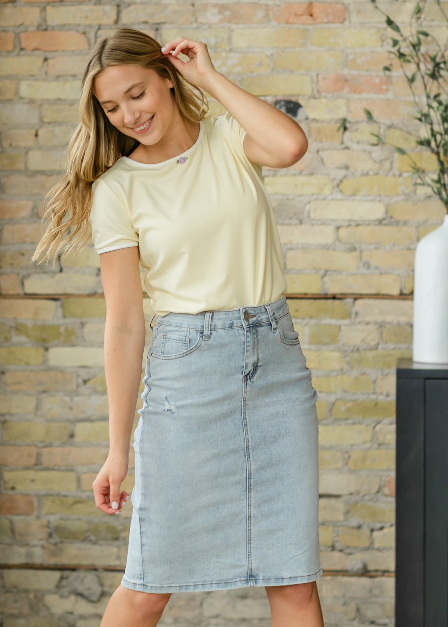 Ari Rosette Short Sleeve Tee FF Tops