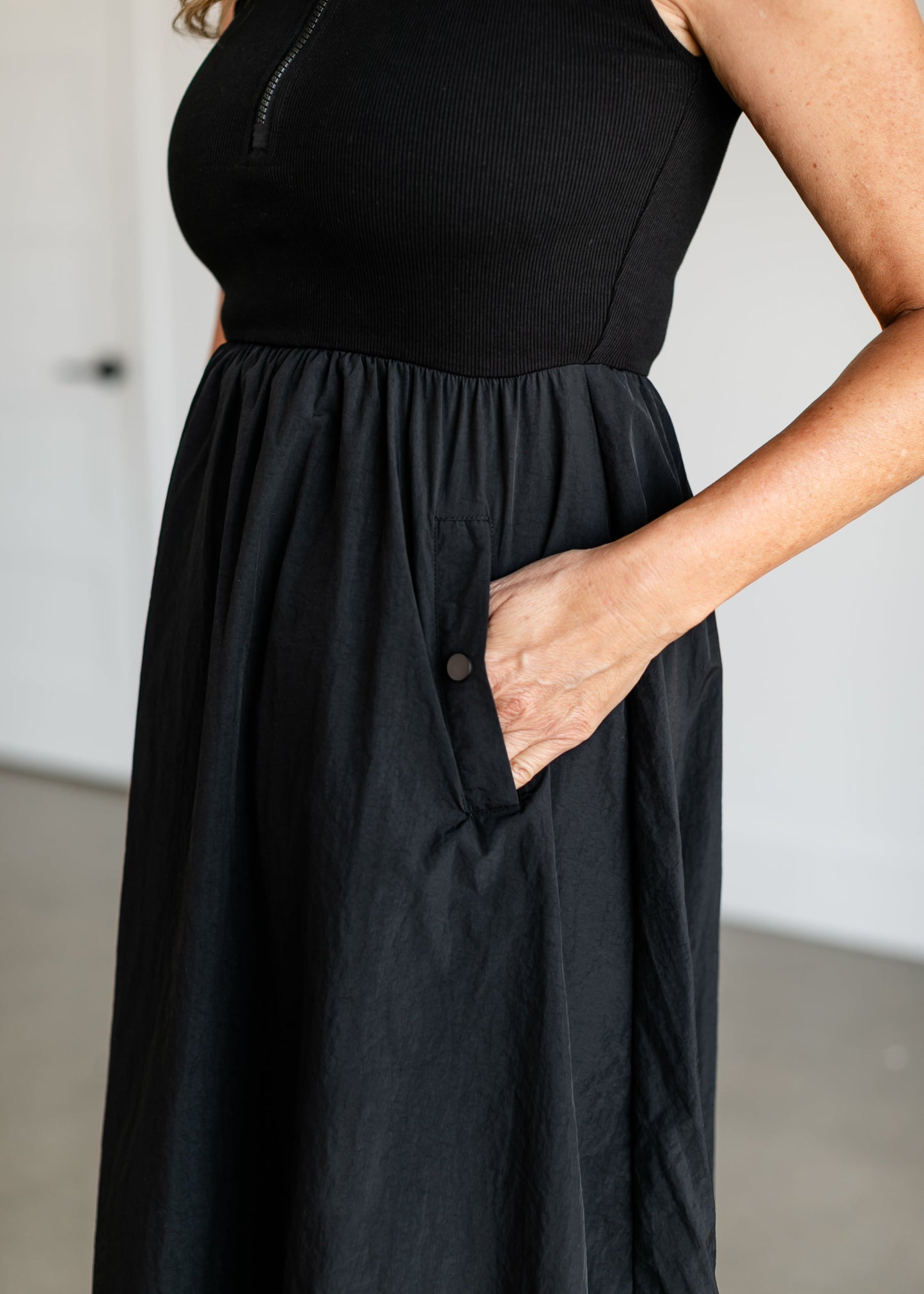 Berlin Half-Zip Sleeveless Midi Dress FF Dresses