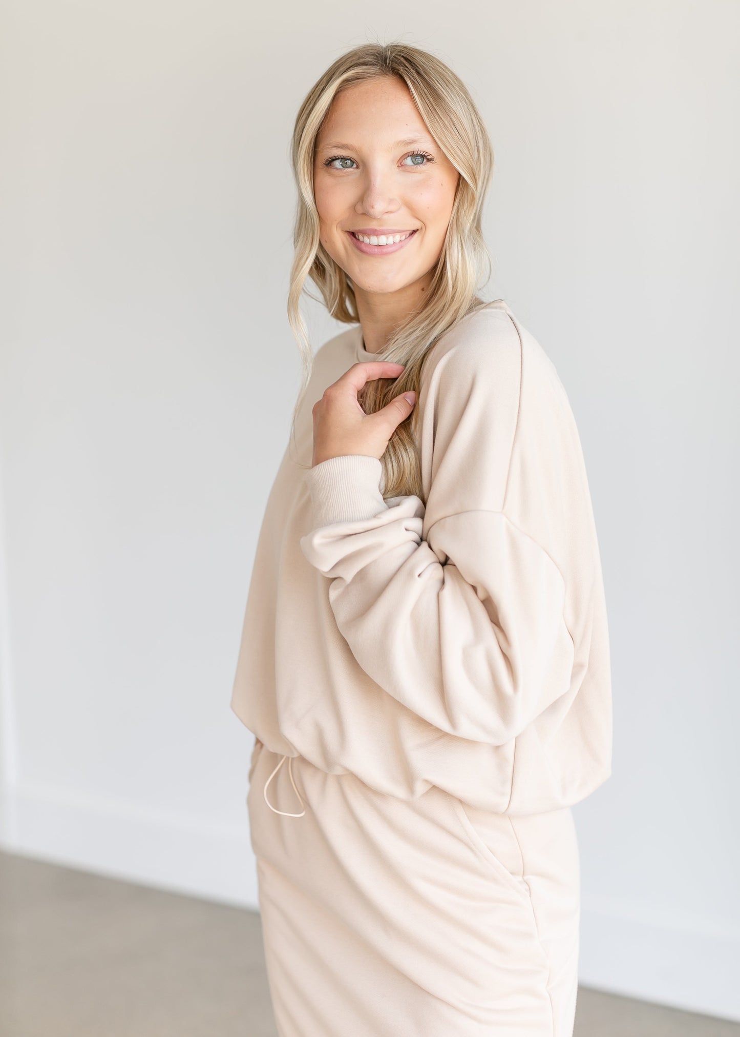 Bubble Hem Crewneck Sweatshirt FF Tops