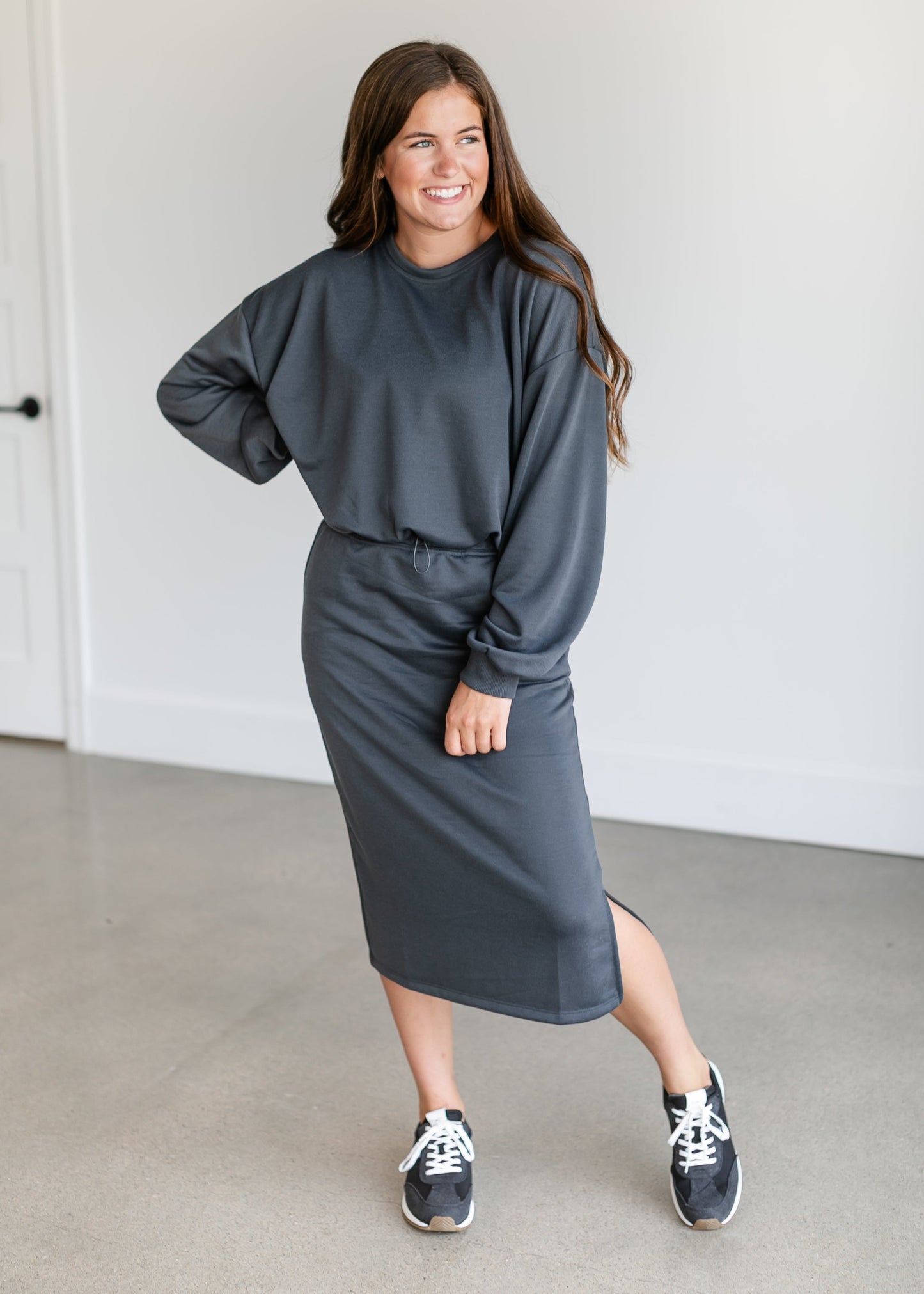 Bubble Hem Crewneck Sweatshirt FF Tops Charcoal / S
