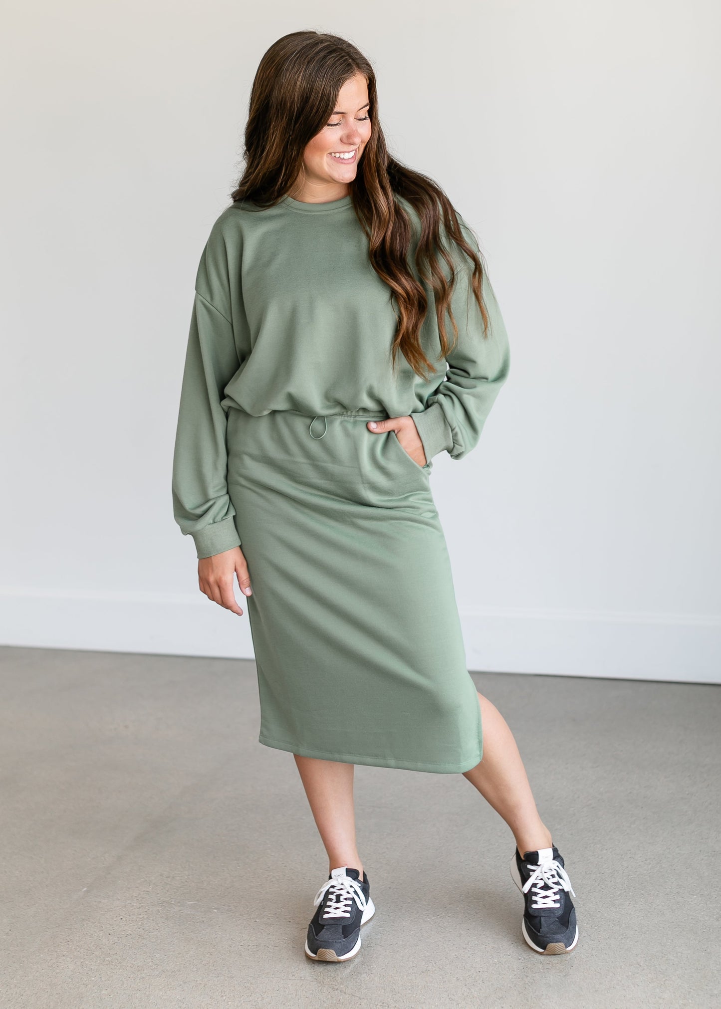 Bubble Hem Crewneck Sweatshirt FF Tops Sage / S