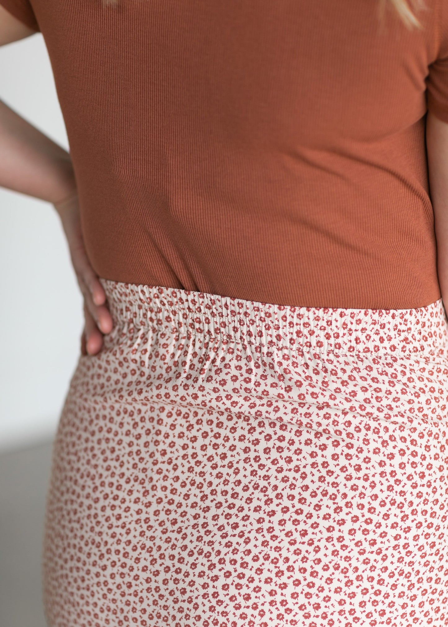 Ditsy Floral Side-Zip Tiered Midi Skirt Skirts