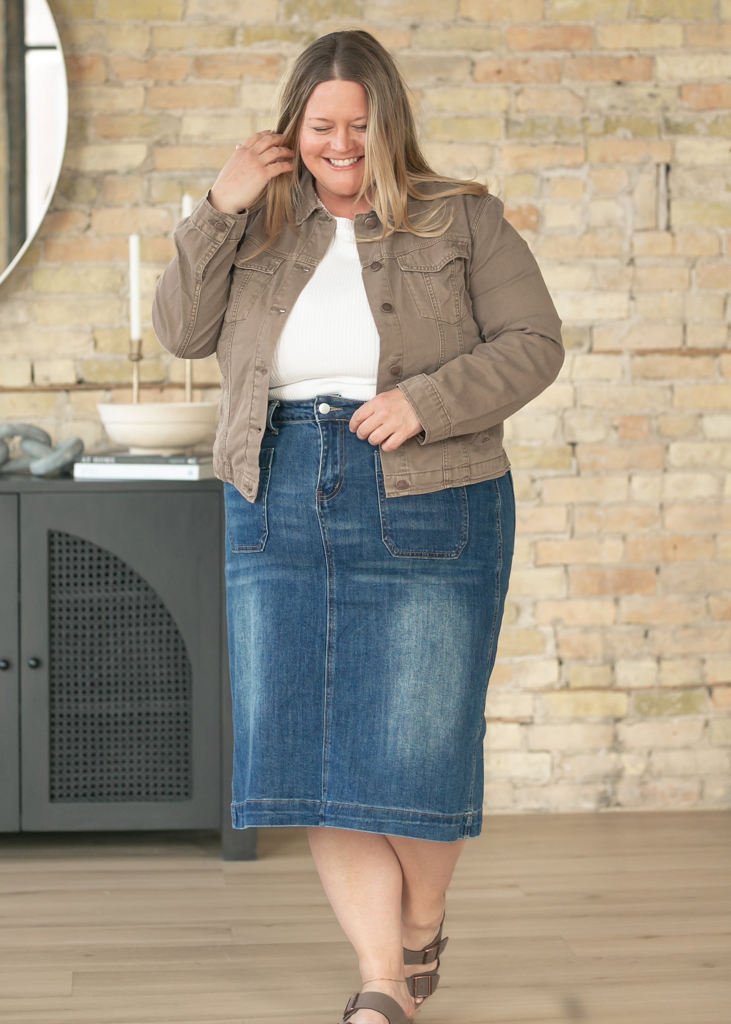 Elin Front Pocket Midi Skirt IC Skirts