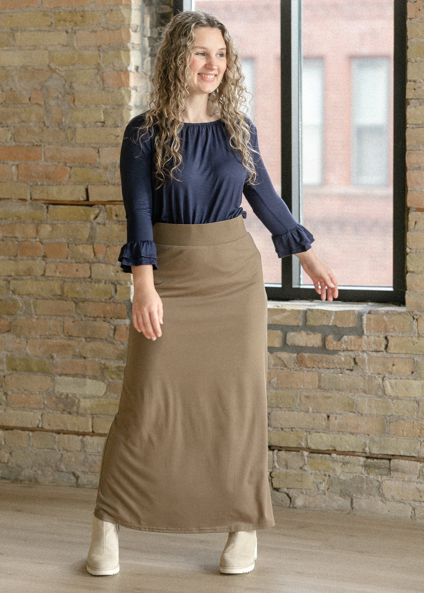 Essential Navy Ruffled 3/4 Sleeve Top IC Tops