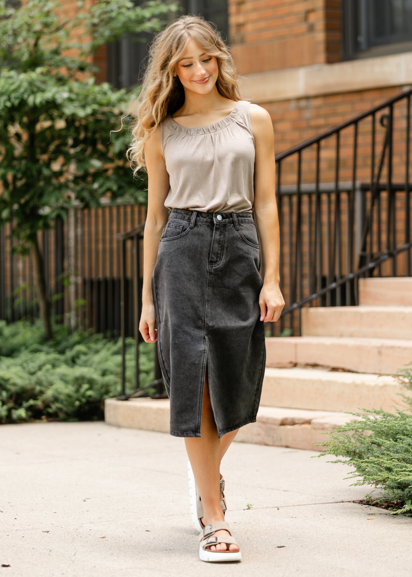 Essential Pleated Neck Layering Tank IC Tops