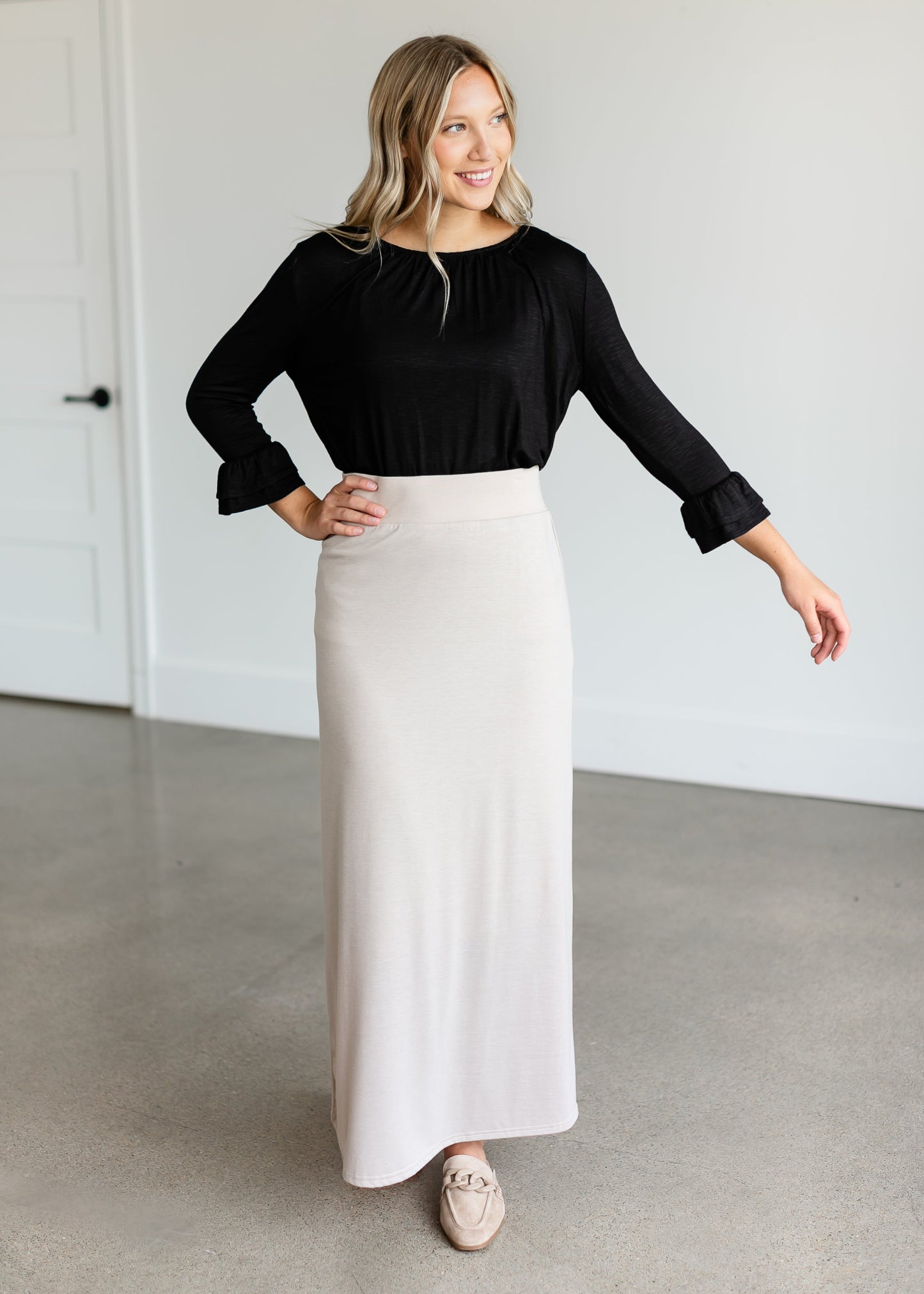 Essential Pleated Ruffle Sleeve Top IC Tops