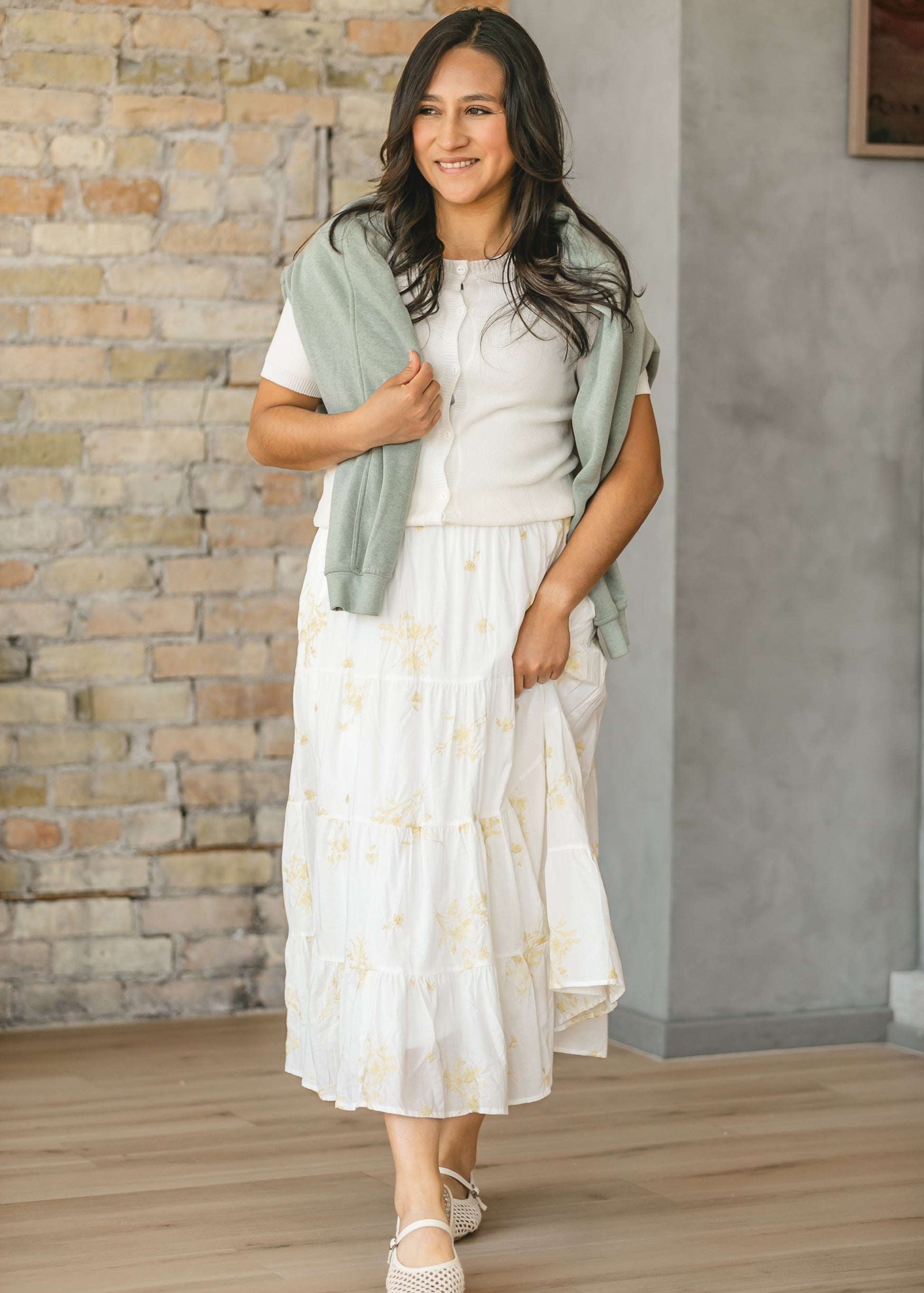 Floral Embroidered Elastic Waist Skirt FF Skirts