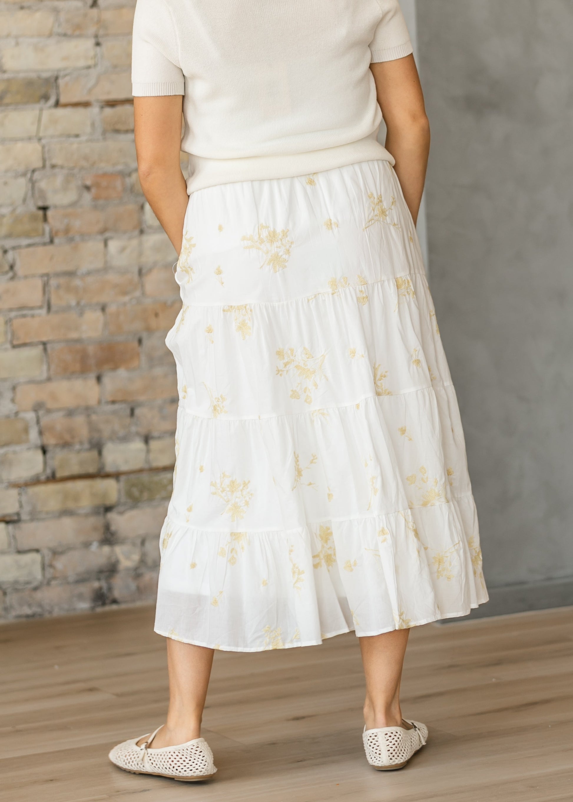 Floral Embroidered Elastic Waist Skirt FF Skirts