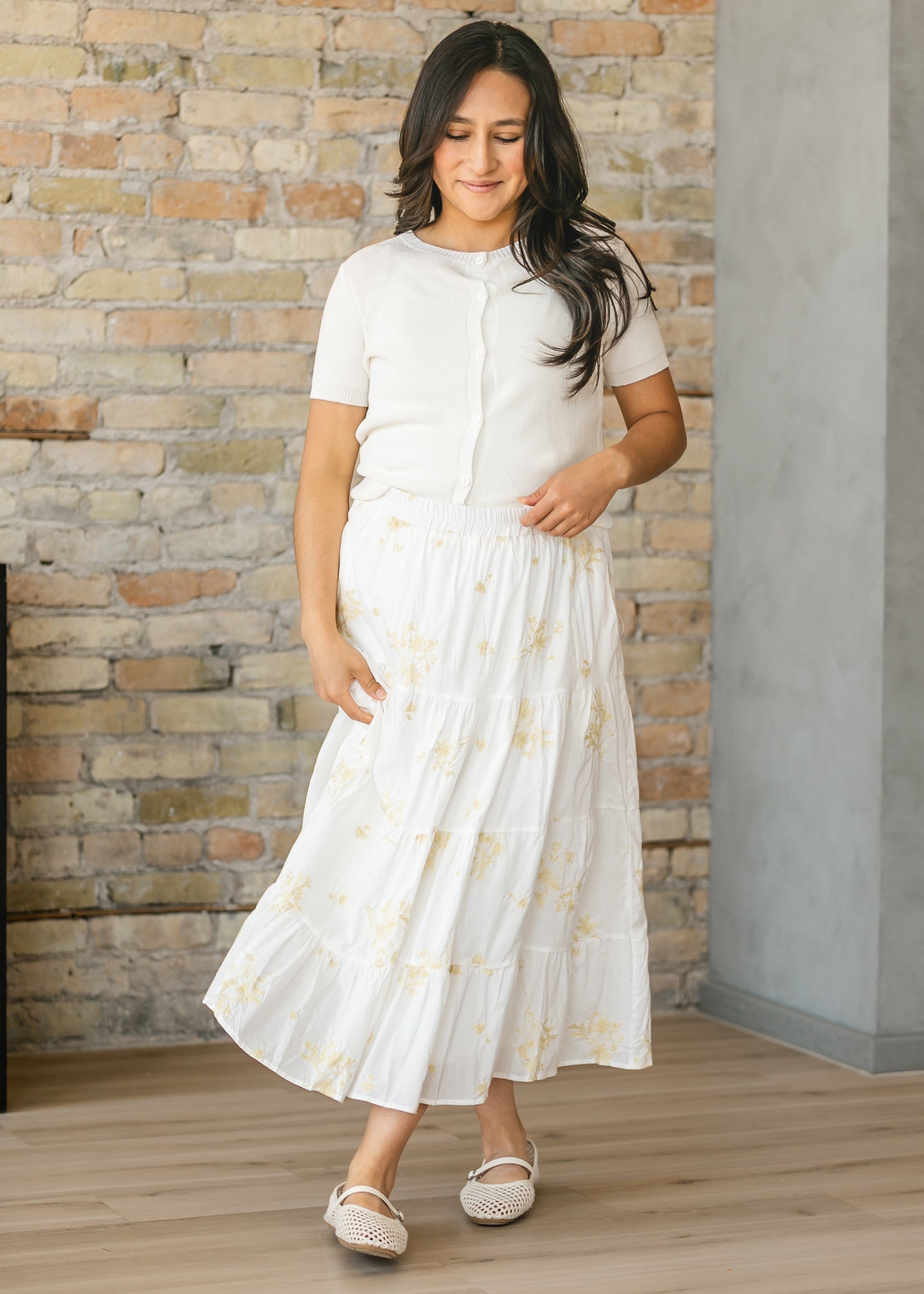 Floral Embroidered Elastic Waist Skirt FF Skirts