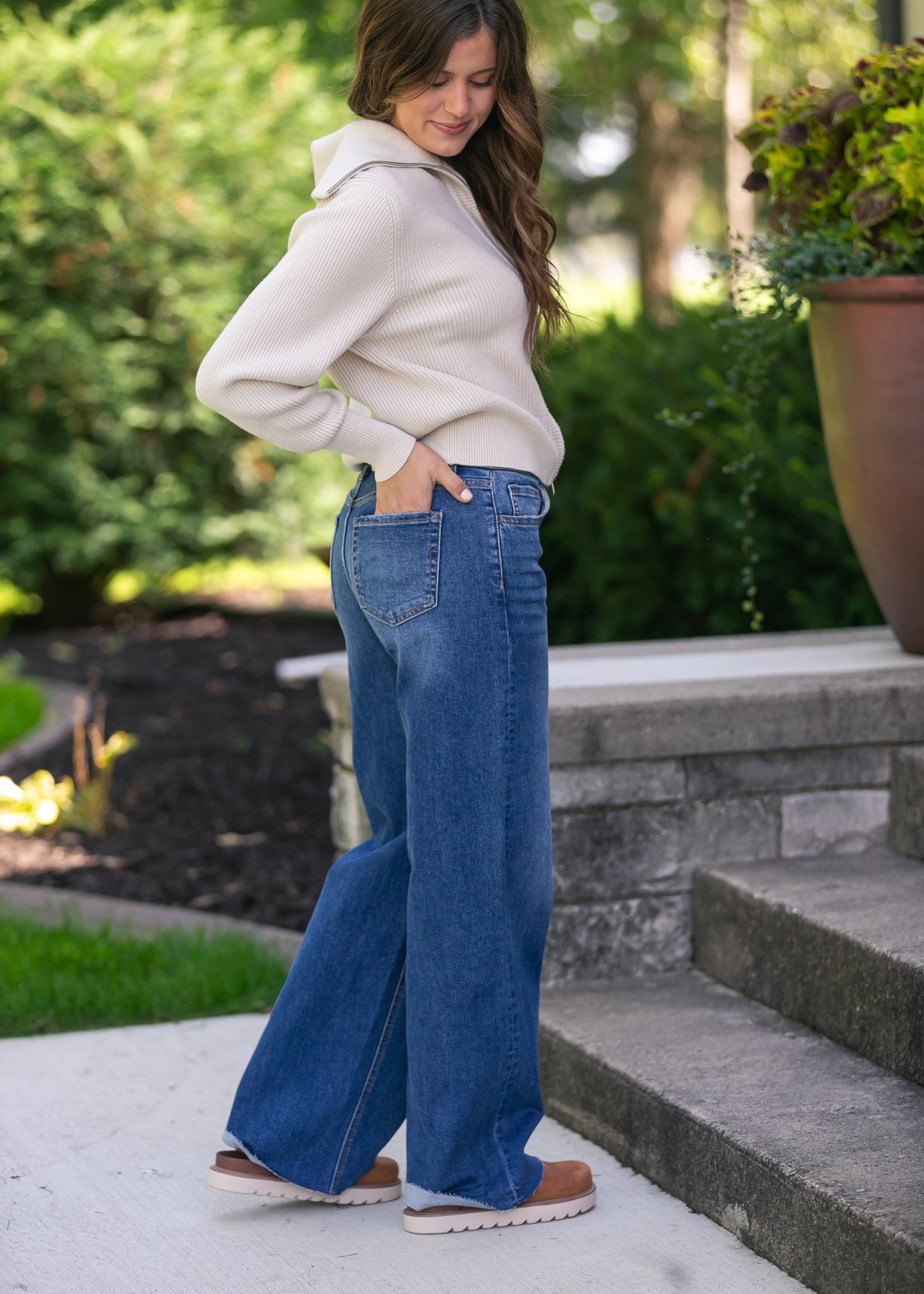 High Rise Clean Cut Raw Hem Wide Jeans FF Pants