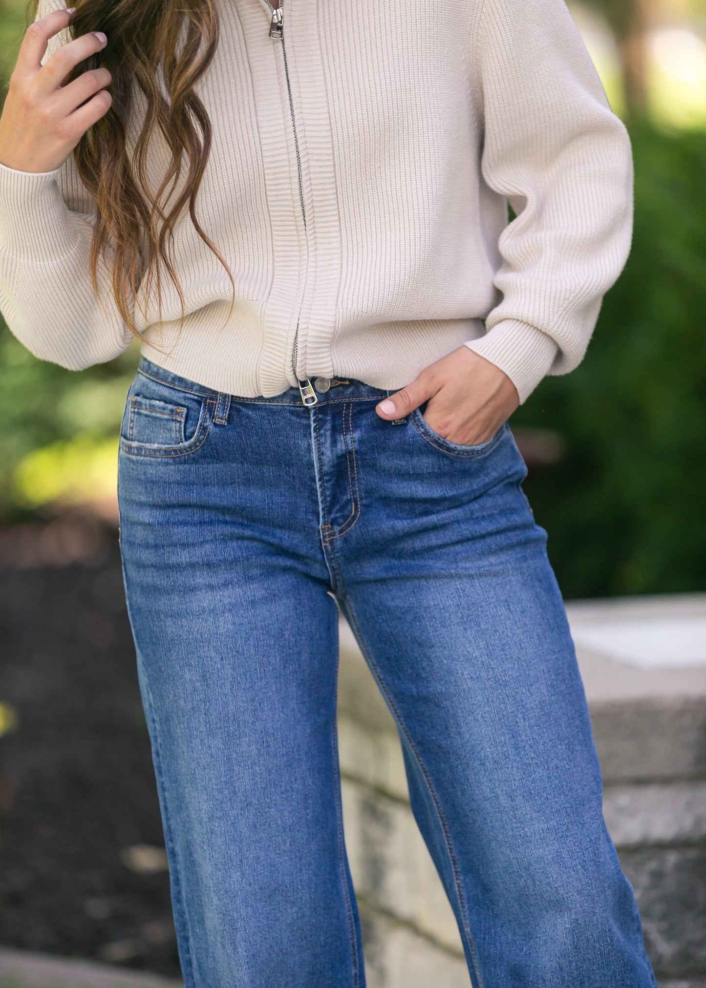 High Rise Clean Cut Raw Hem Wide Jeans FF Pants