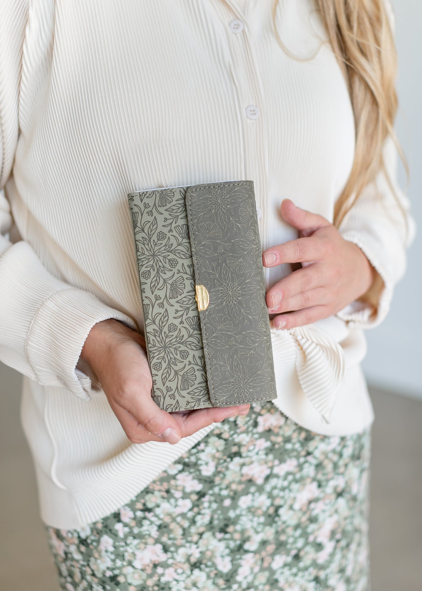 KJV Compact Bible Olive Petals Gifts