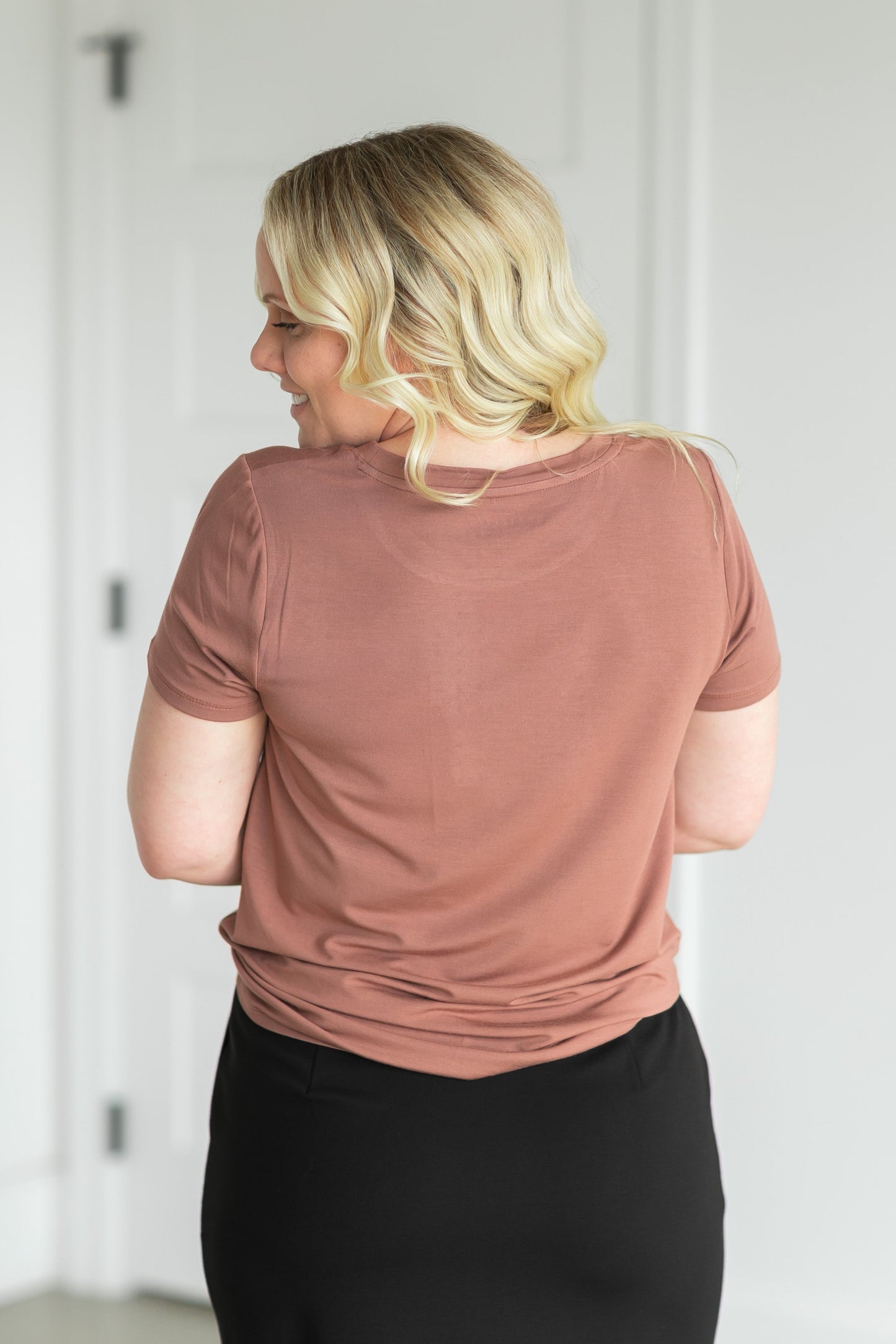 Laura Tencel Short Sleeve T-shirt Tops