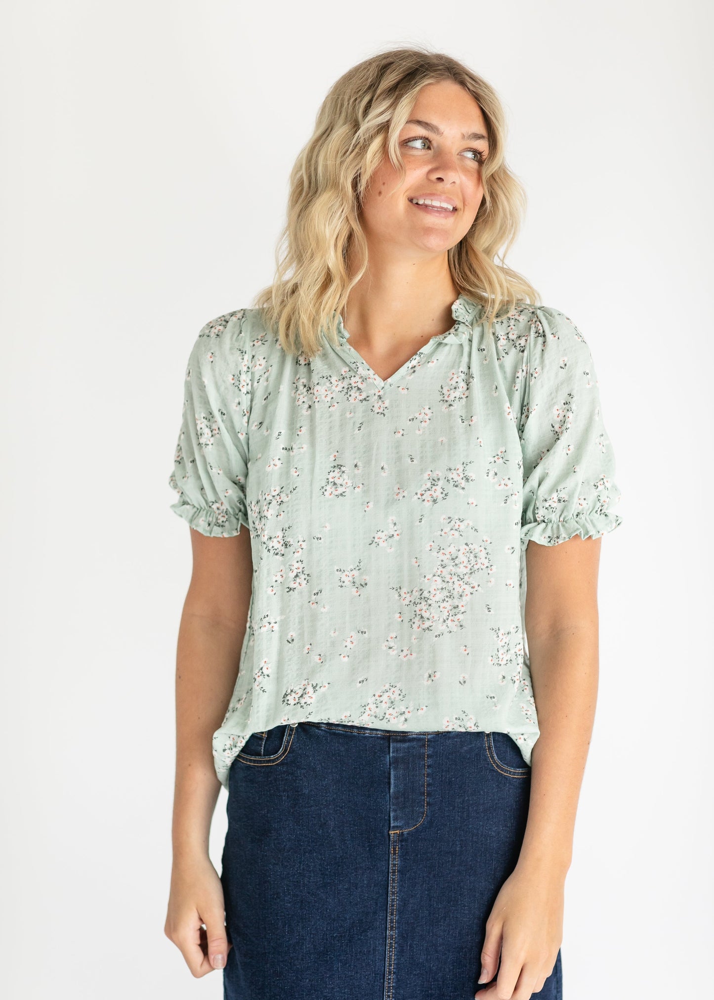Laurel Floral V-neck Short Sleeve Top FF Tops