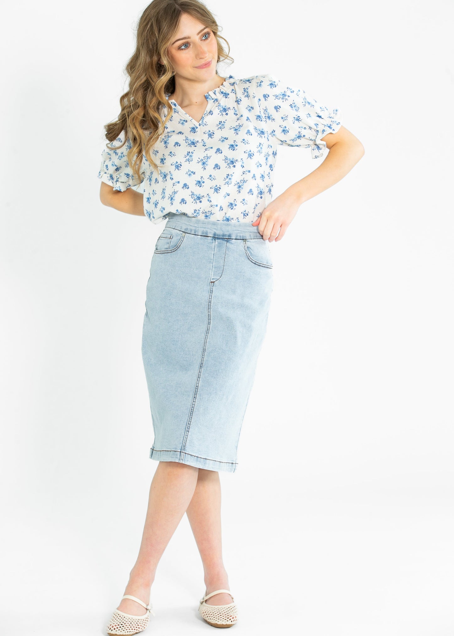 Laurel V-neck Floral Short Sleeve Top IC Tops