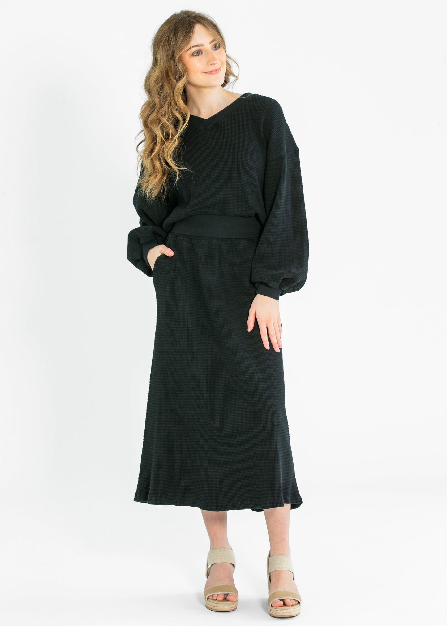 Lynette Waffle Thermal V-Neck Set IC Tops Black / Top / XS