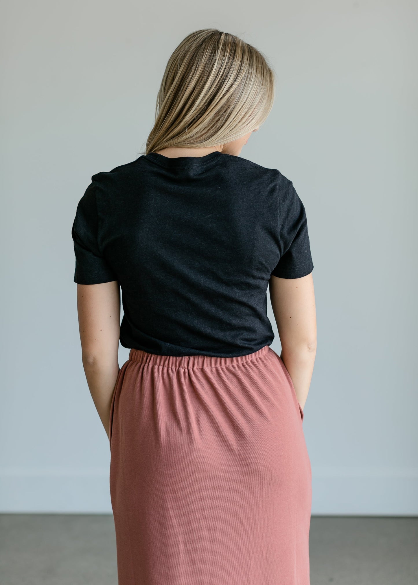 Minnesota Black Short Sleeve Graphic T-shirt Tops