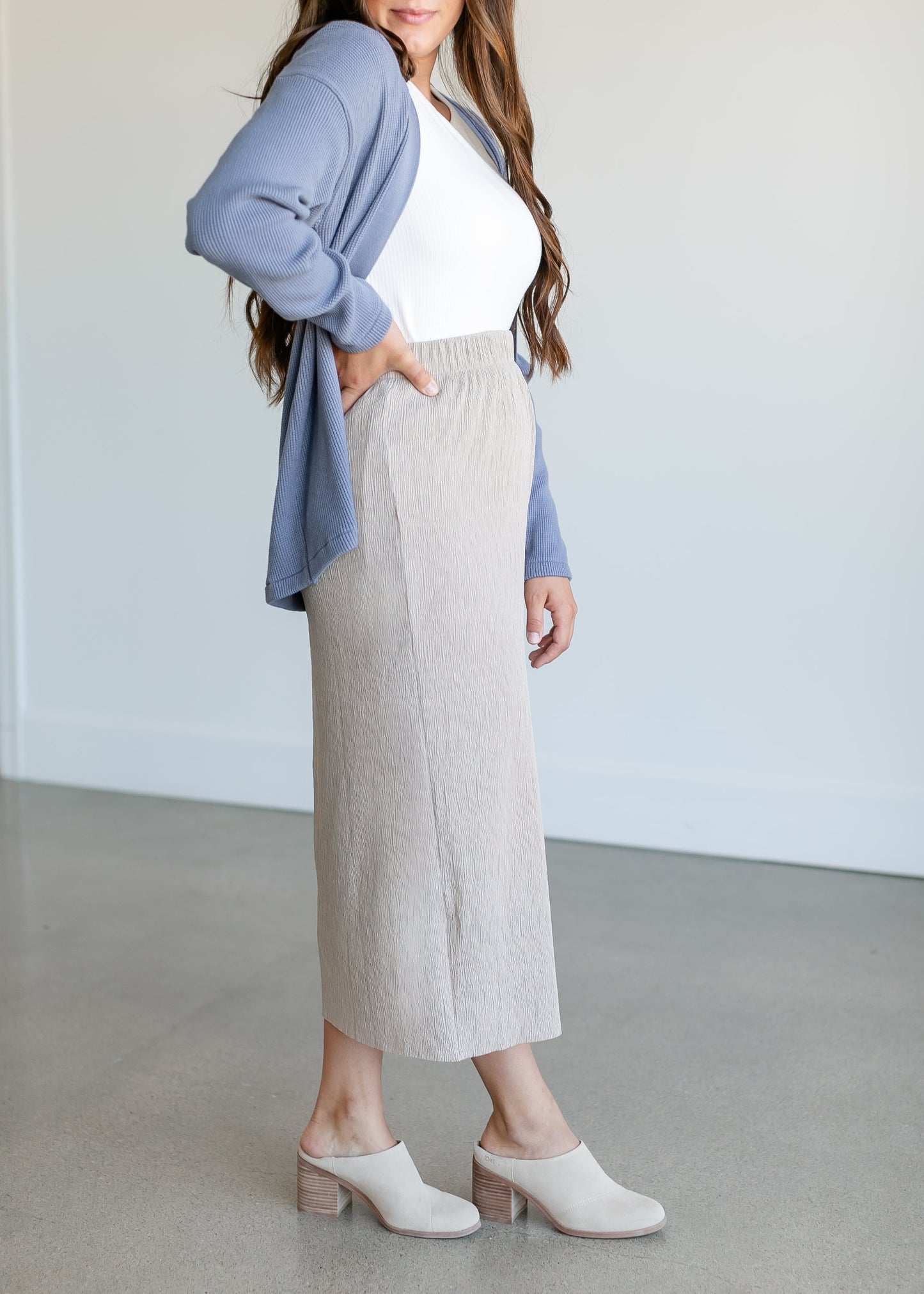 Novi Crinkle Pull On Midi Skirt FF Skirts