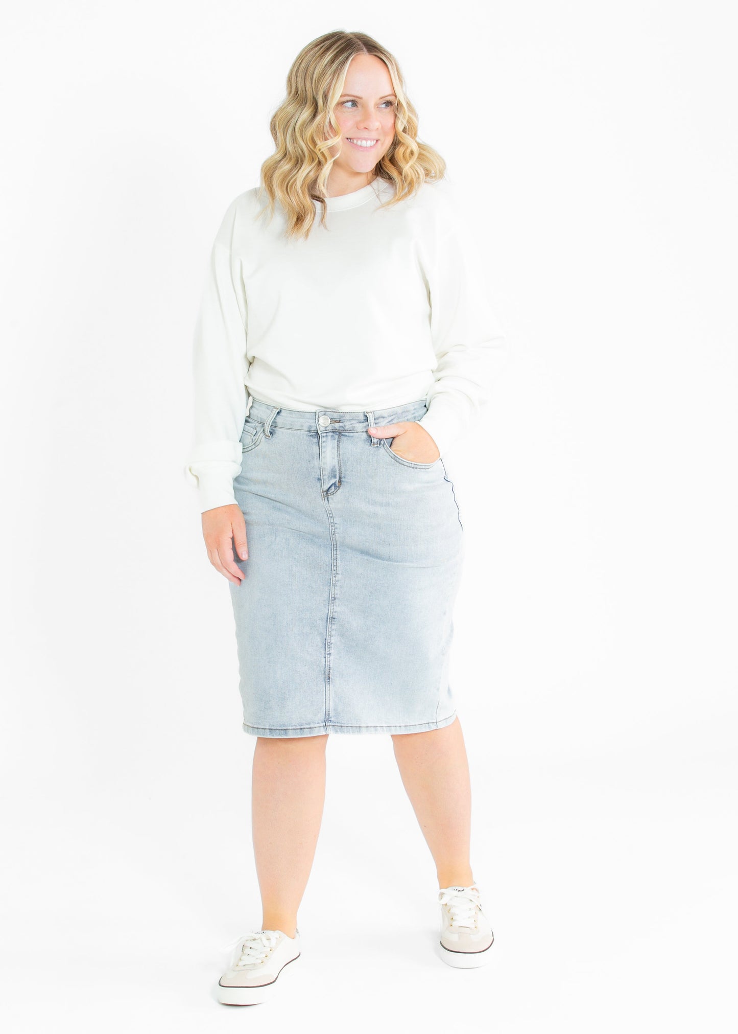 Nyla Relaxed Long Sleeve Sweatshirt FF Tops