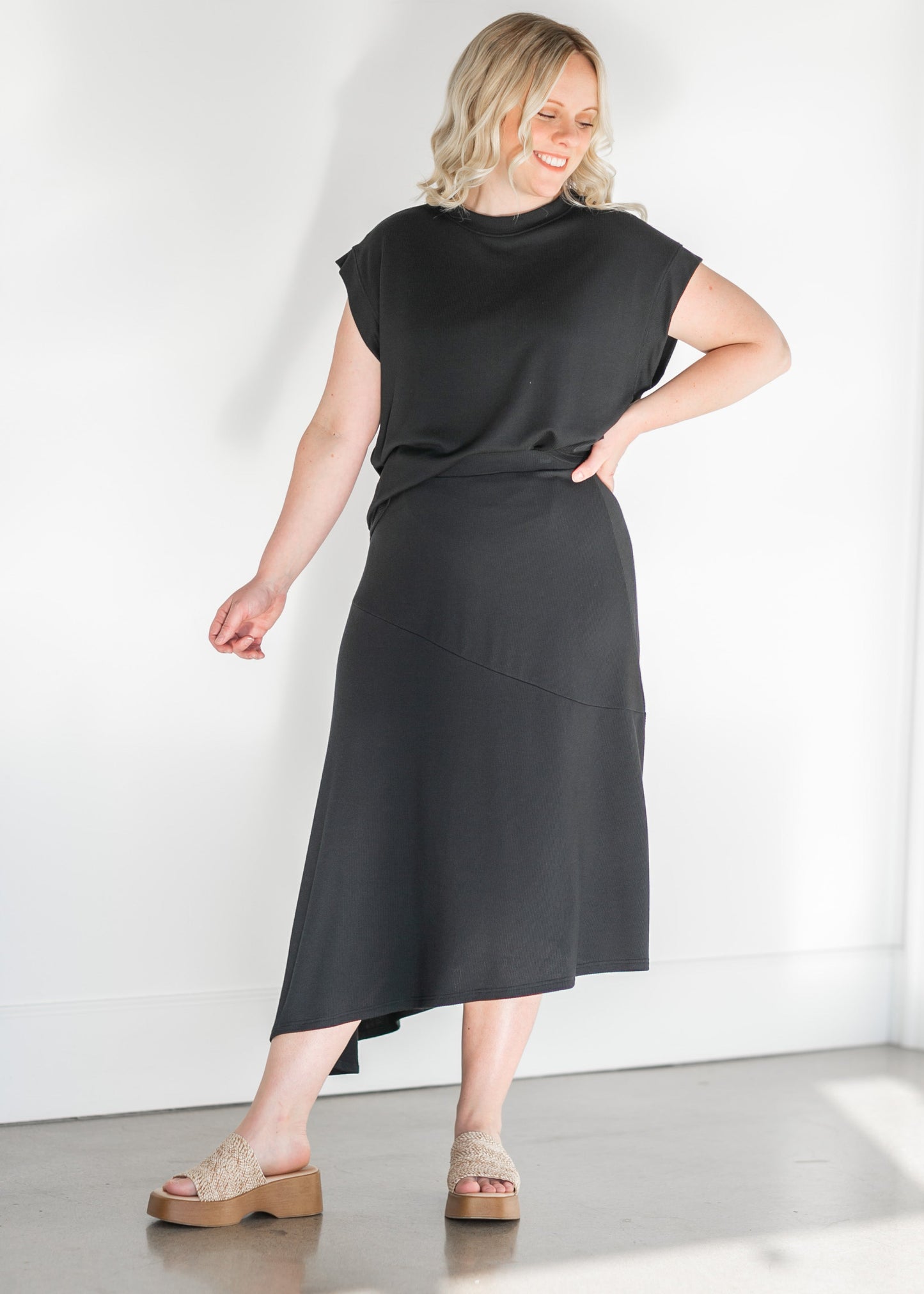Ribbed Black A-line Asymmetrical Midi Skirt Skirts