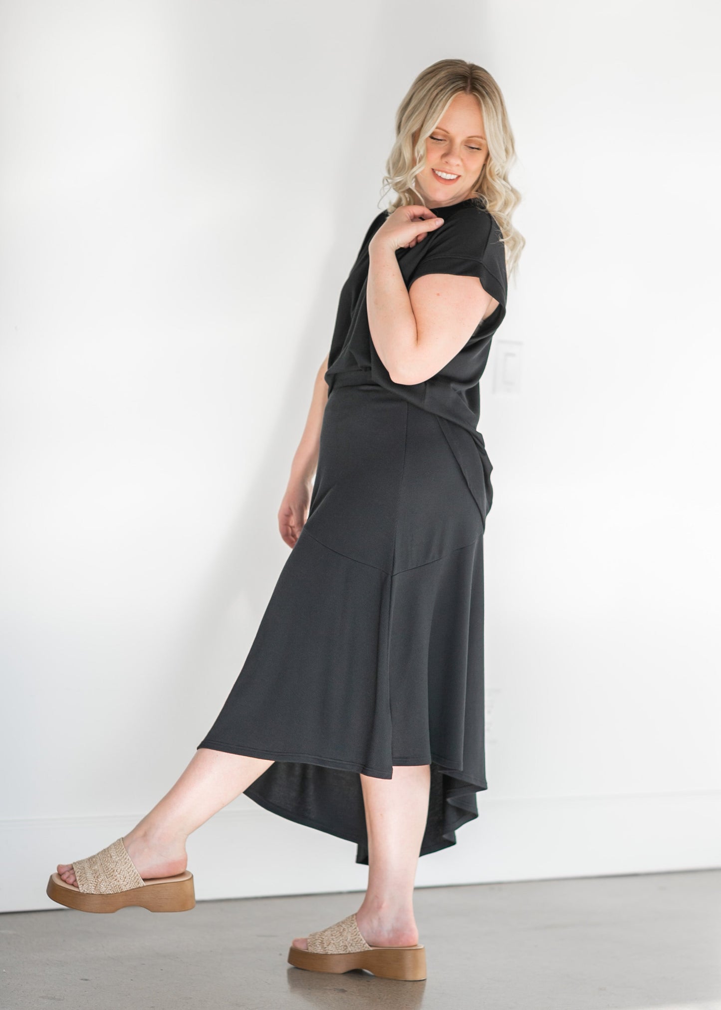Ribbed Black A-line Asymmetrical Midi Skirt Skirts