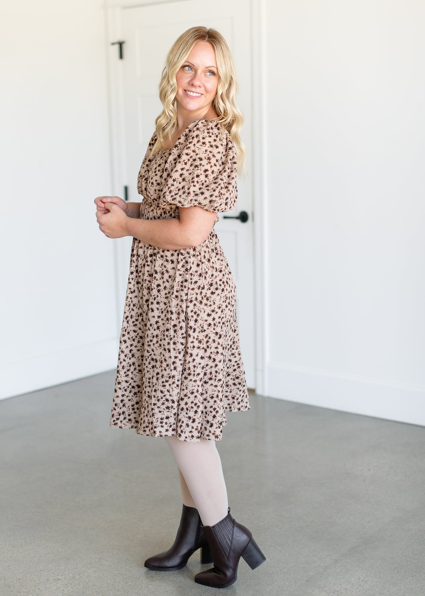 Short Sleeve Brown Floral Midi Dress FF Dresses