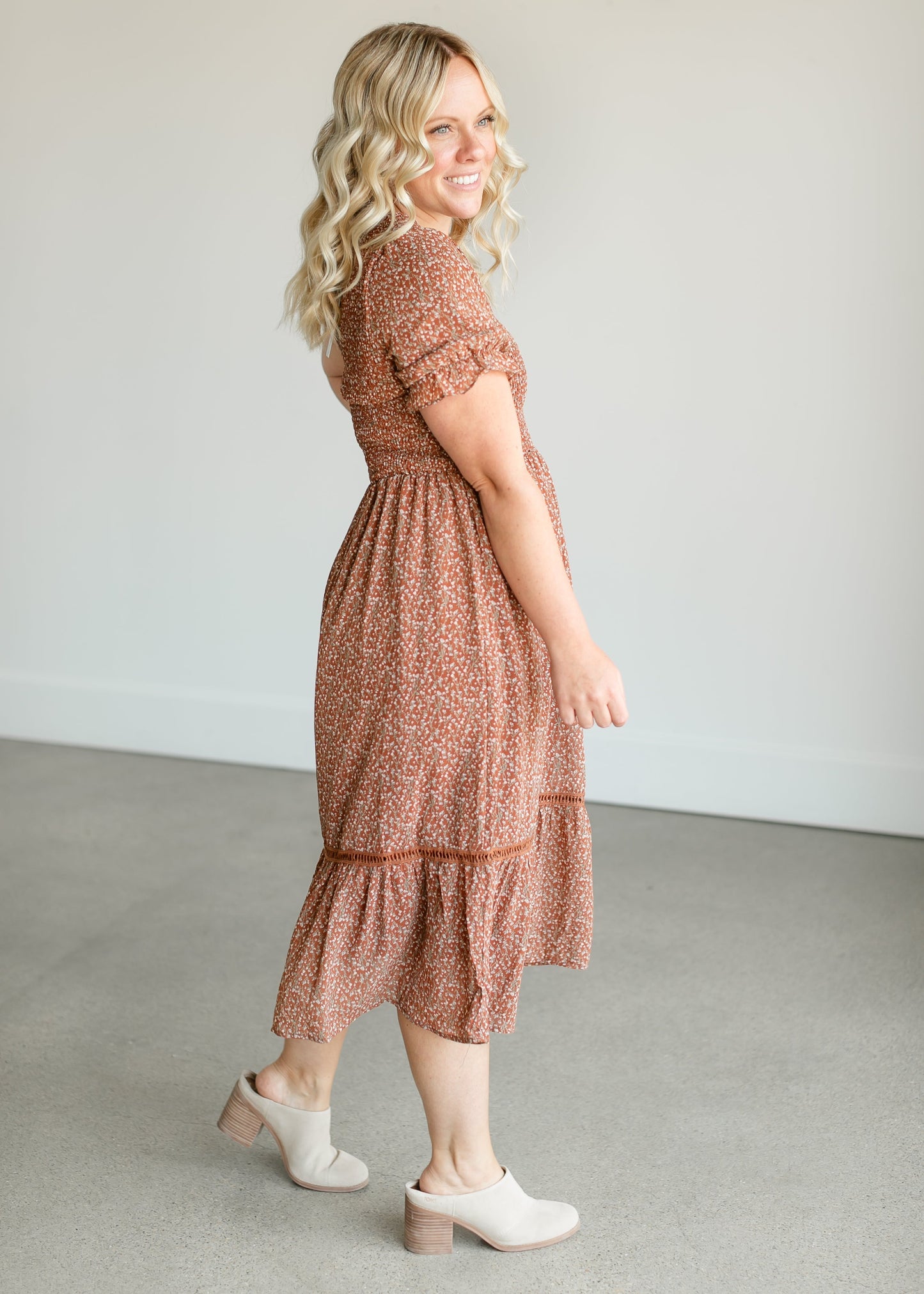 Short Sleeve Floral Smocked Midi Dress FF Dresses