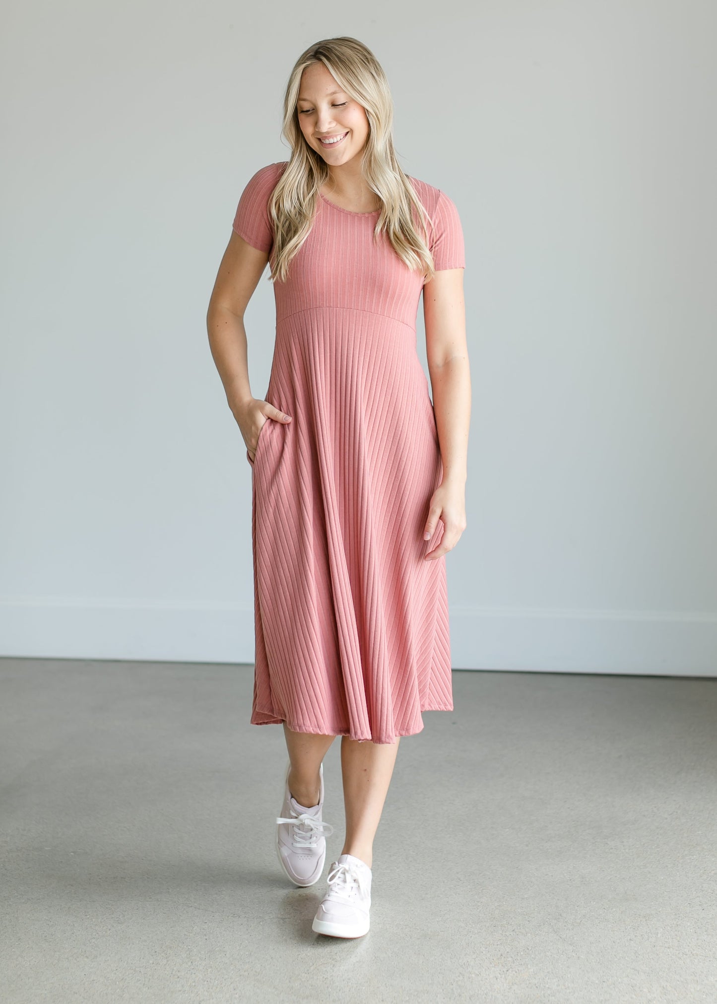 Short Sleeve Ribbed A-Line Midi Dress Dresses