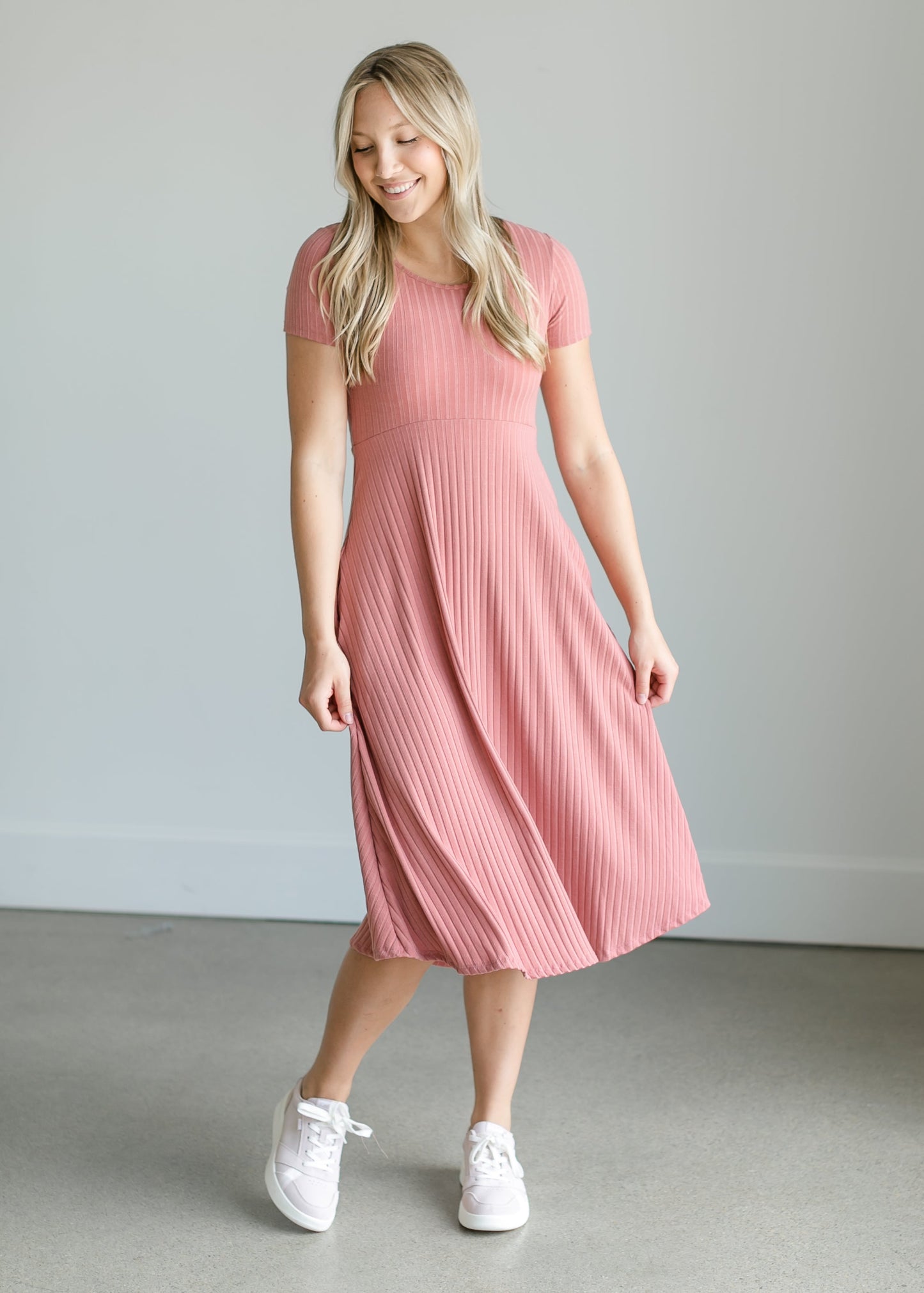 Short Sleeve Ribbed A-Line Midi Dress Dresses