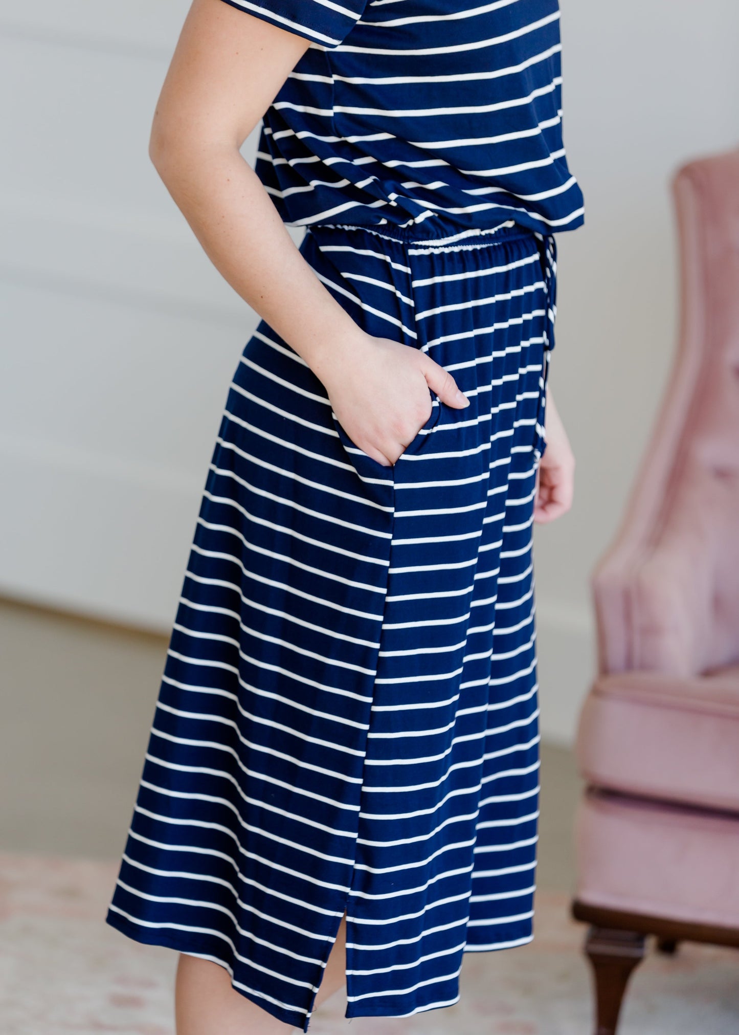 Short Sleeve Stretch Midi Dress Dresses