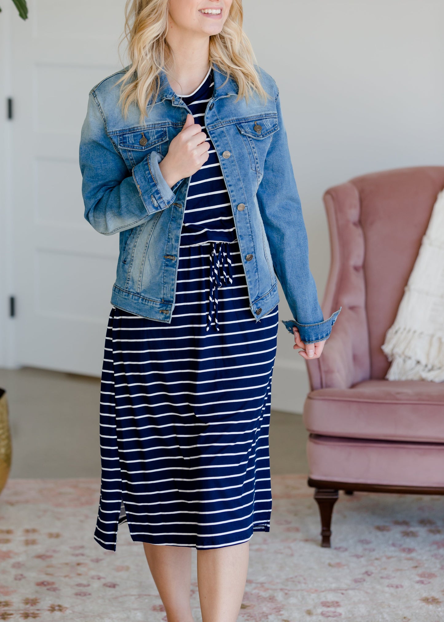 Short Sleeve Stretch Midi Dress Dresses
