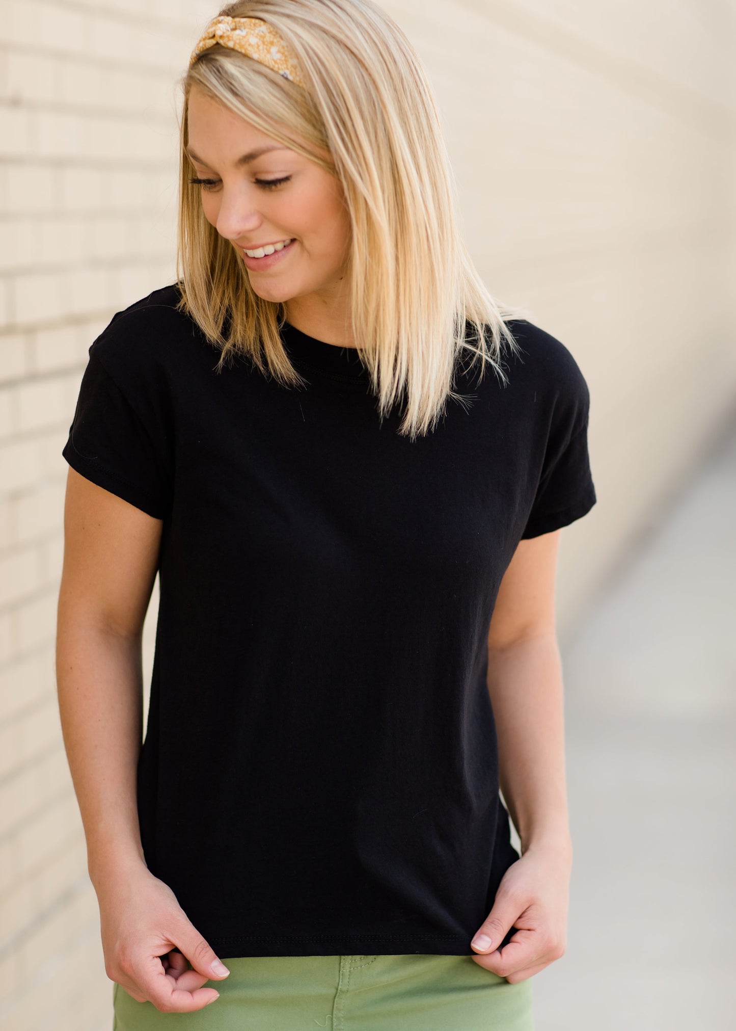 The Modern Crew Neck Tee - FINAL SALE Tops Black / S