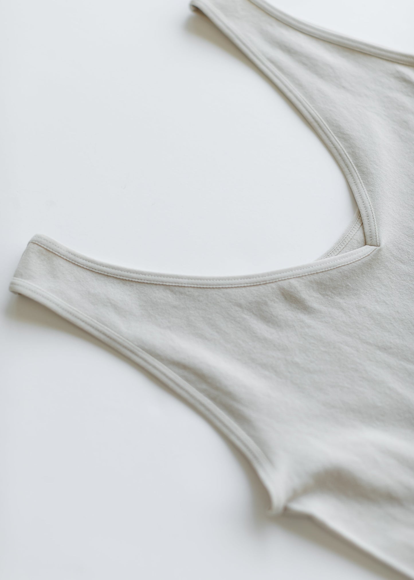 V-neck Layering Tank FF Tops