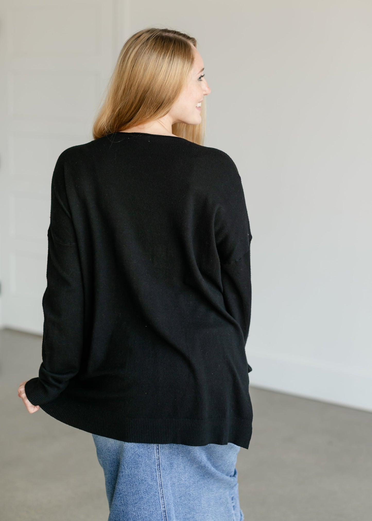 V-neck Lightweight Knit Top FF Tops