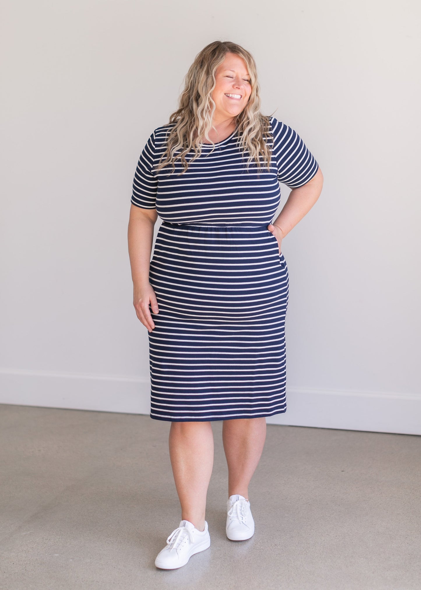 Kristen Short Sleeve Midi Dress Dresses
