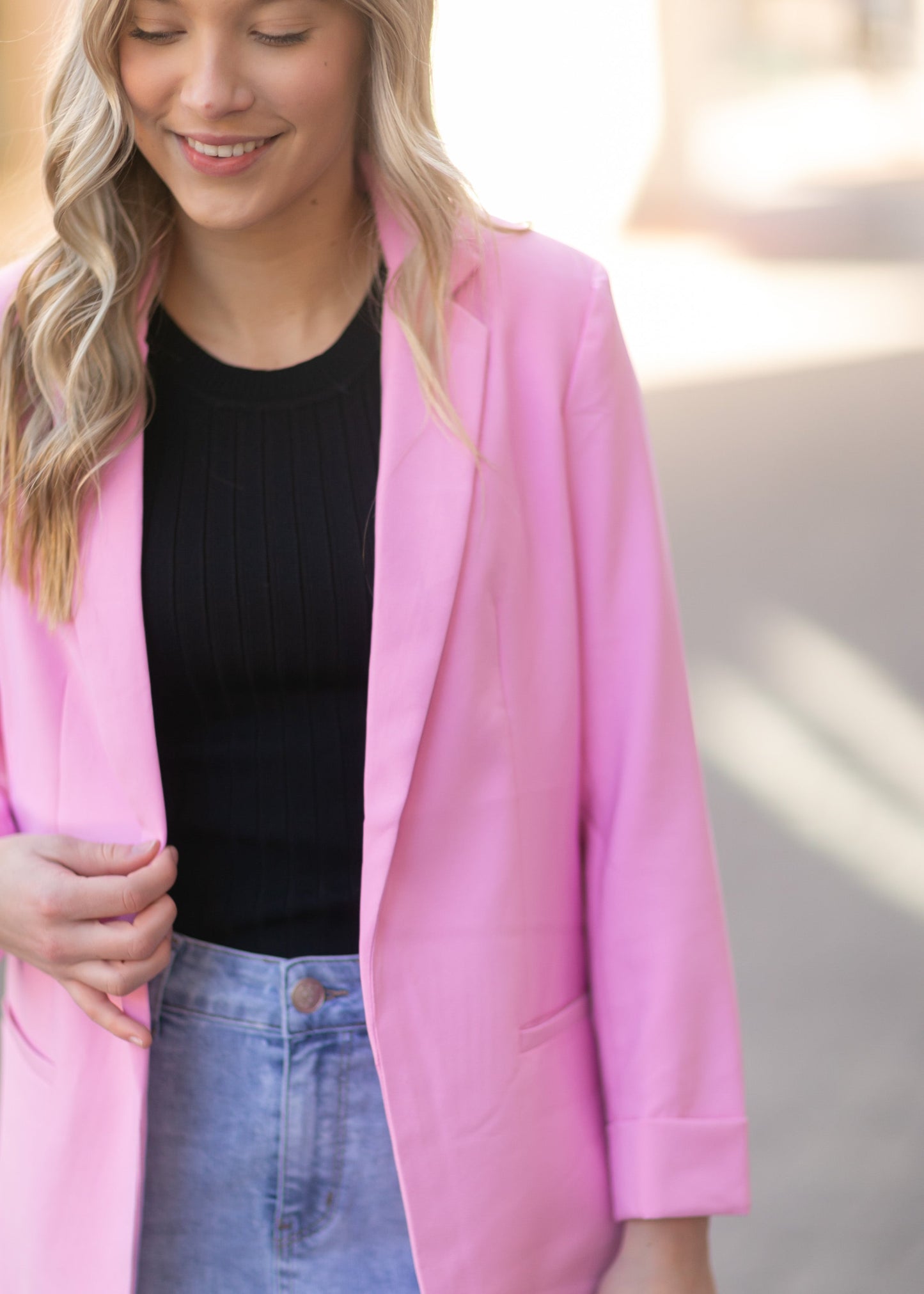 Basic Open Front Blazer features classic lapel collar, rolled up cuffs, and flat front hip pockets. This blazer is lined for a sleek fit.