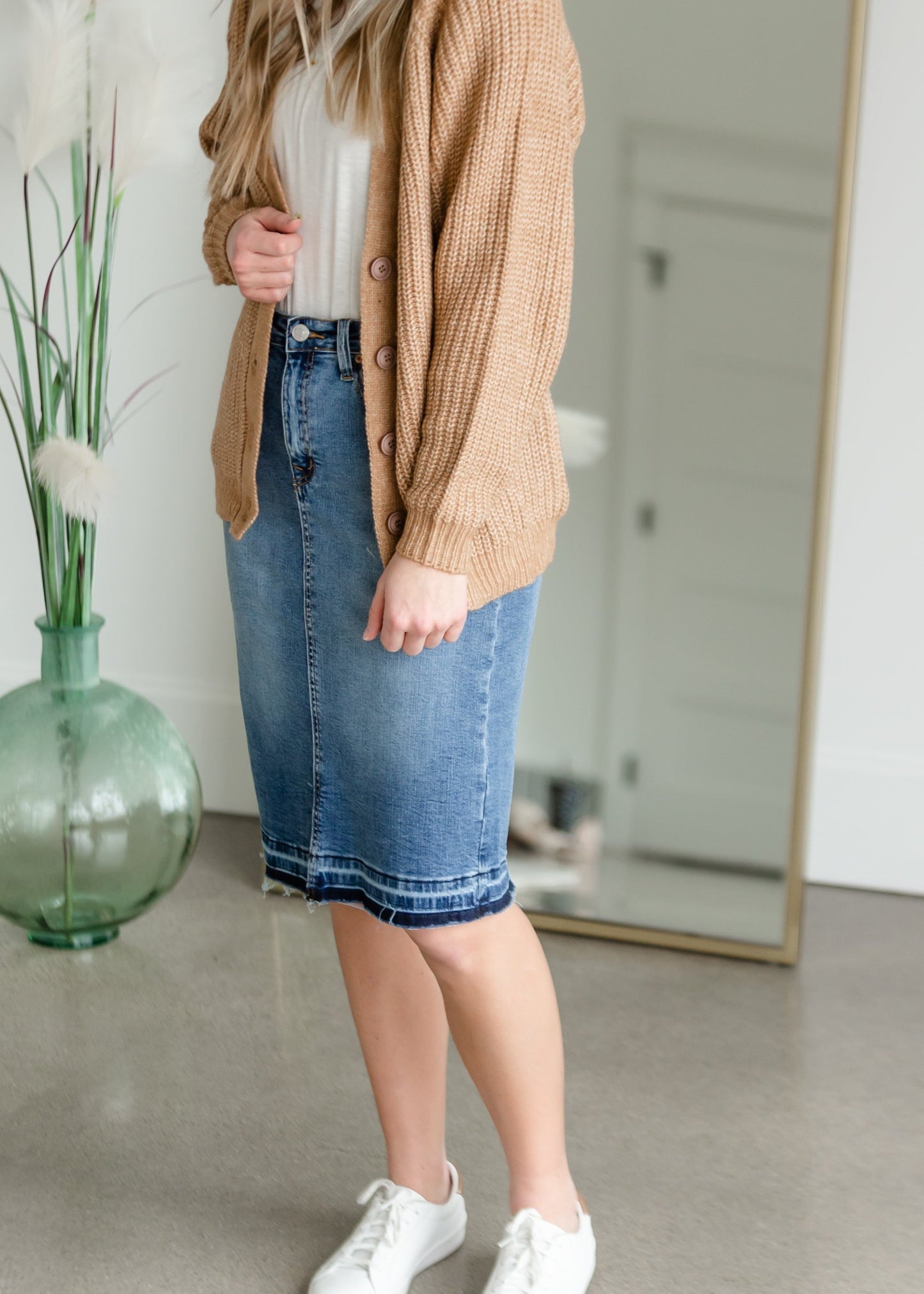 Button Front V-Neck Raglan Long Sleeve Cardigan Tops Staccato