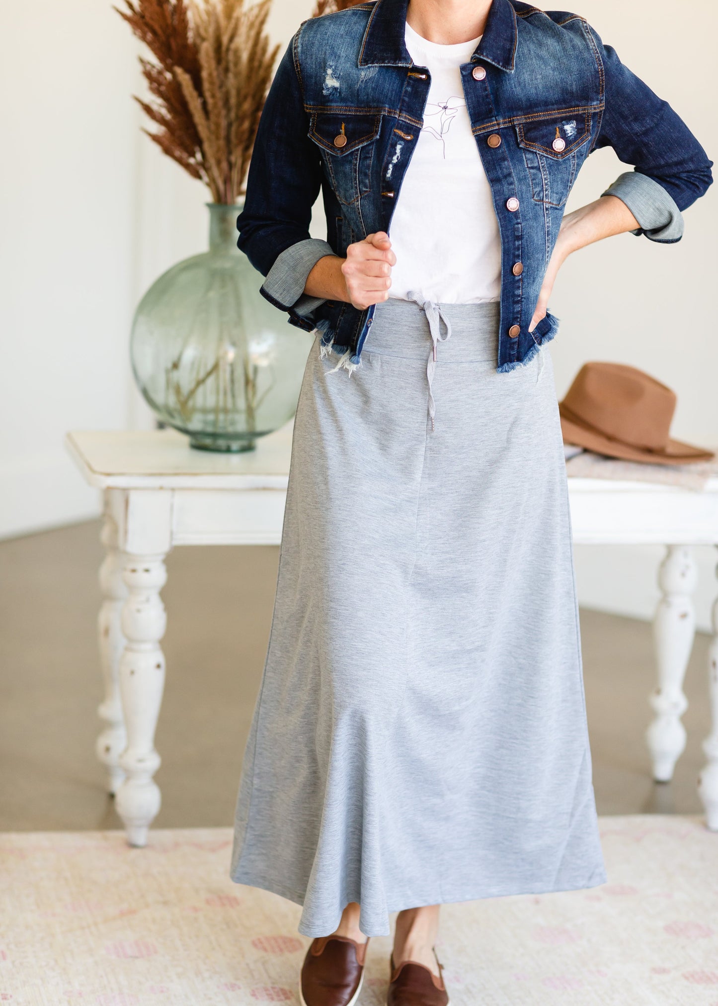 Dainty Wildflower White Graphic Tee - FINAL SALE Shirt