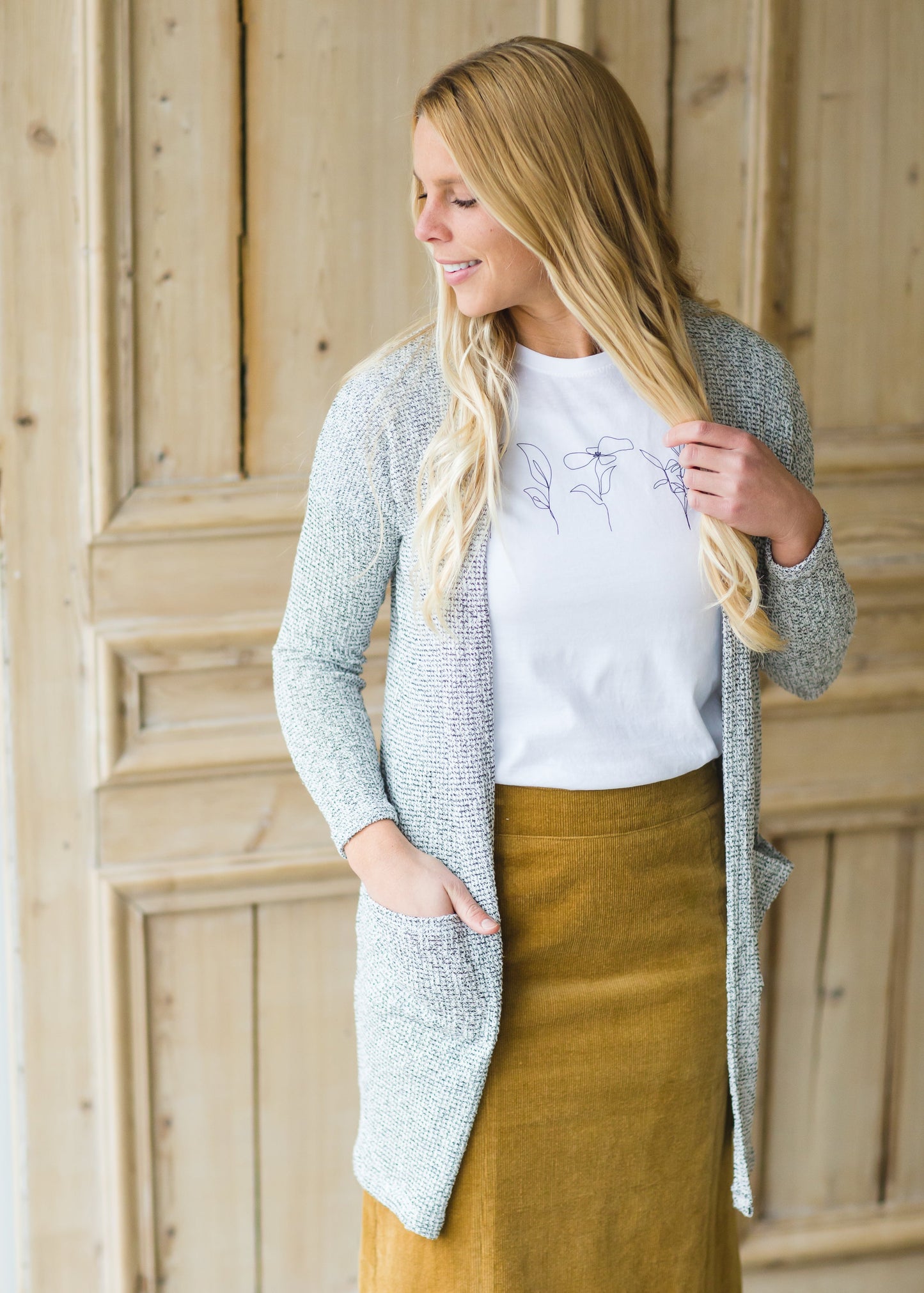 Dainty Wildflower White Graphic Tee - FINAL SALE Shirt