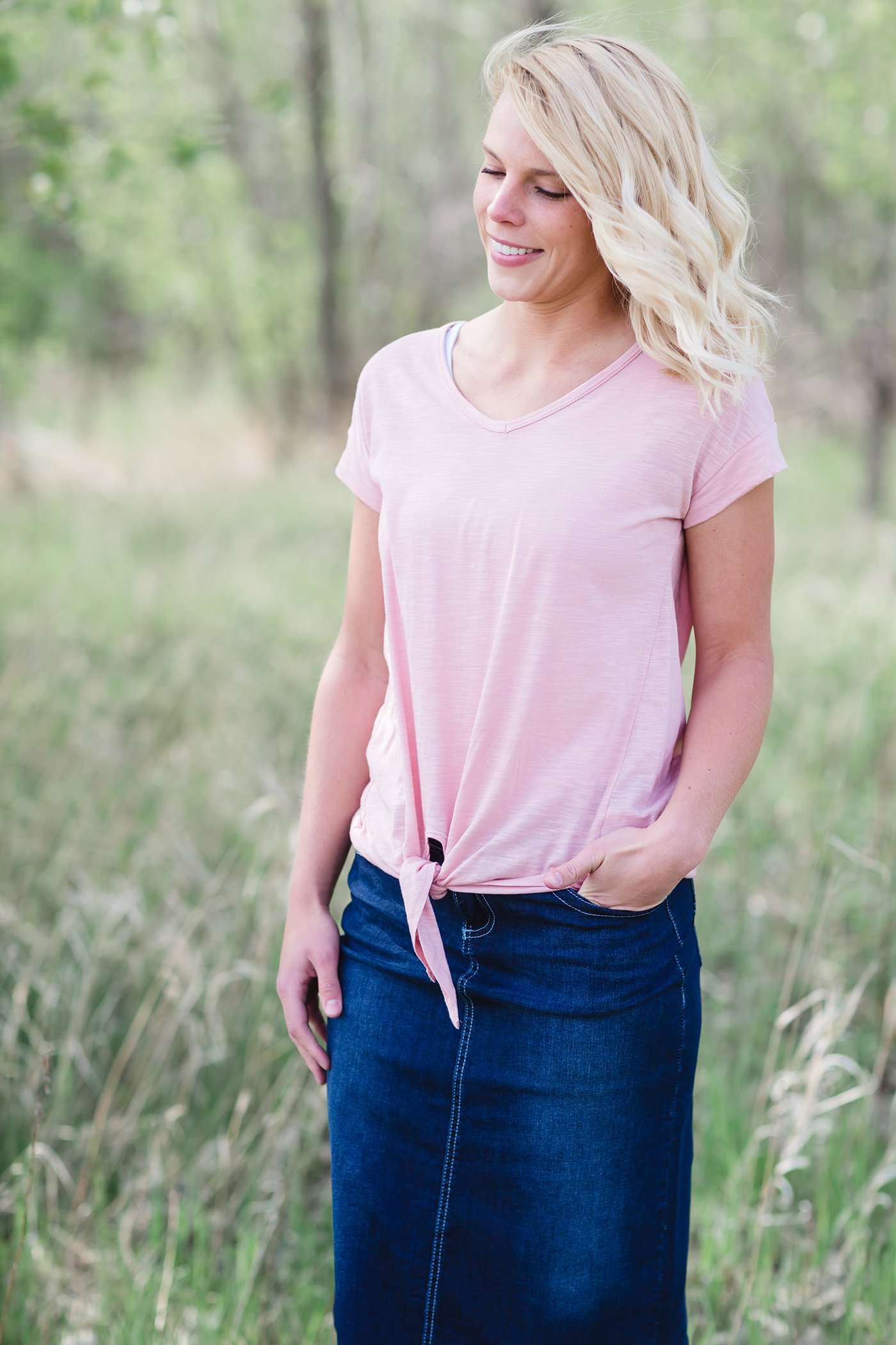 Mauve or white subtle v-neck tee with tie front.