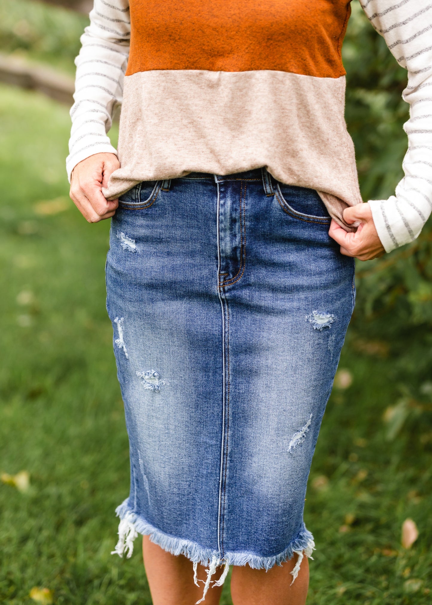 Frayed Hem Dark Denim Midi Skirt Skirts