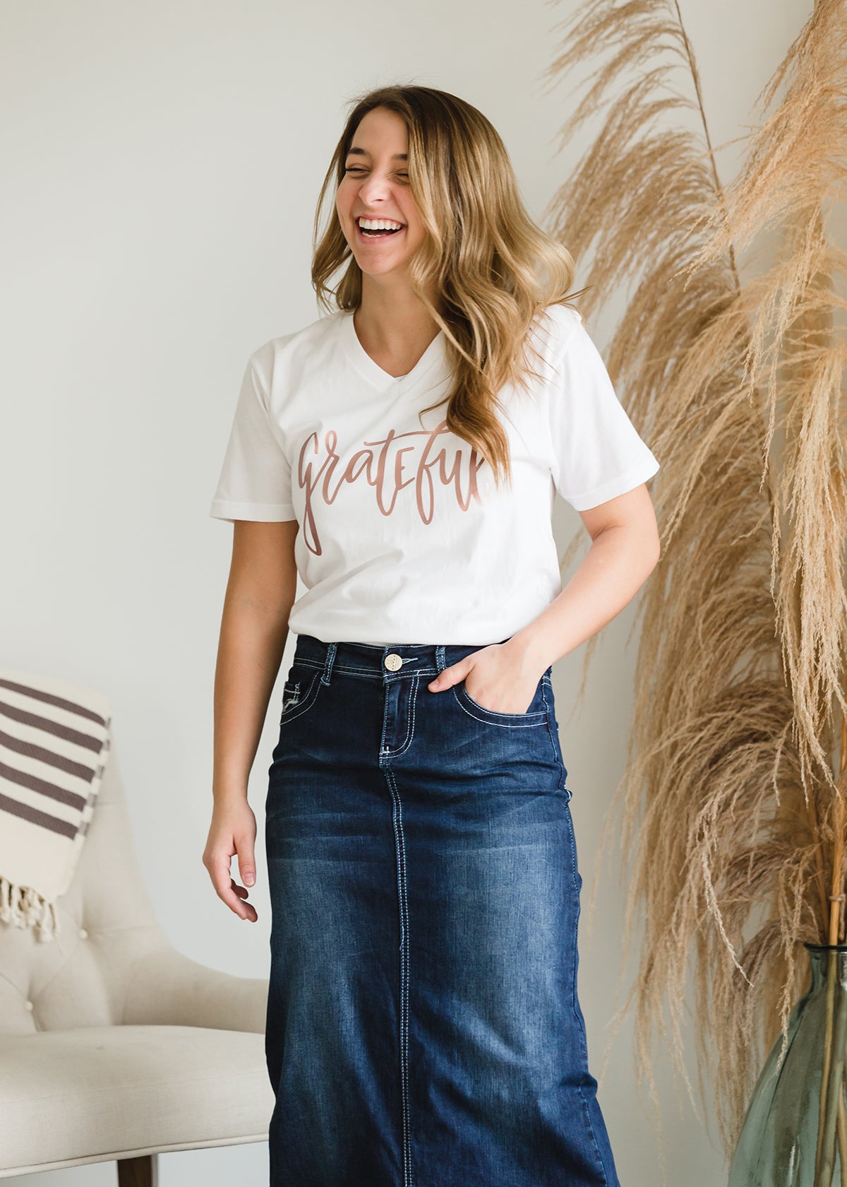 Grateful V-Neck Graphic Tee - FINAL SALE Tops