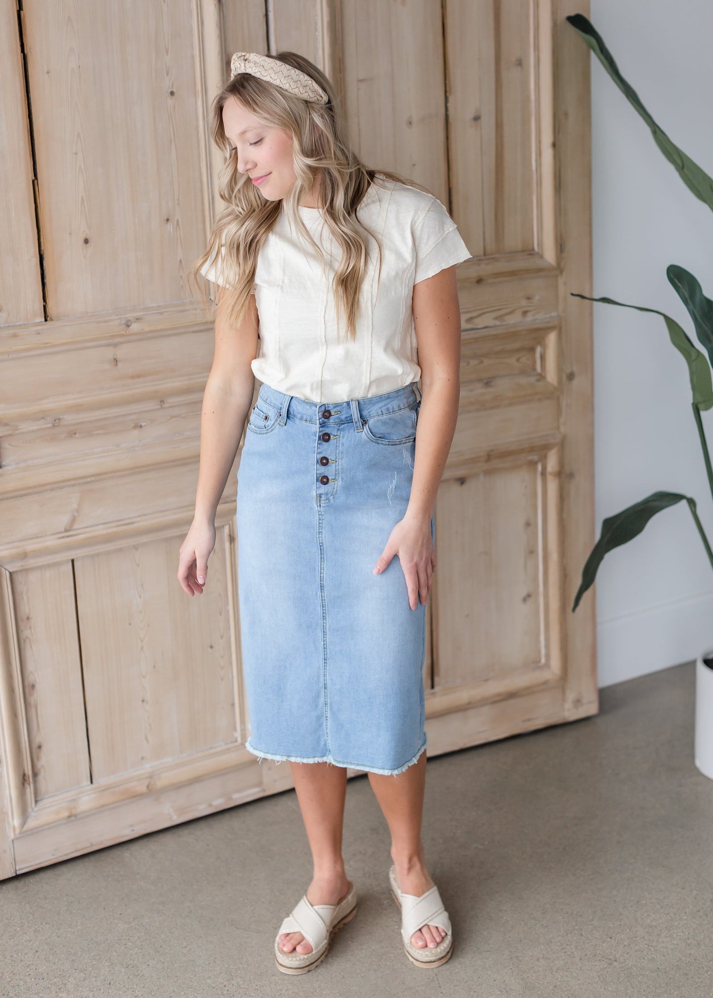 Kobe Distressed Light Denim Midi Skirt Skirts Sheer Dent Beauty