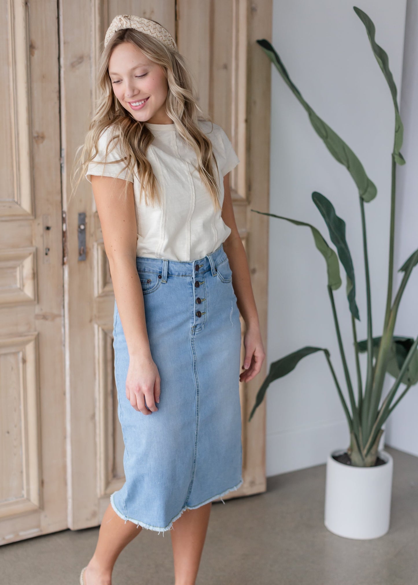 Kobe Distressed Light Denim Midi Skirt Skirts Sheer Dent Beauty