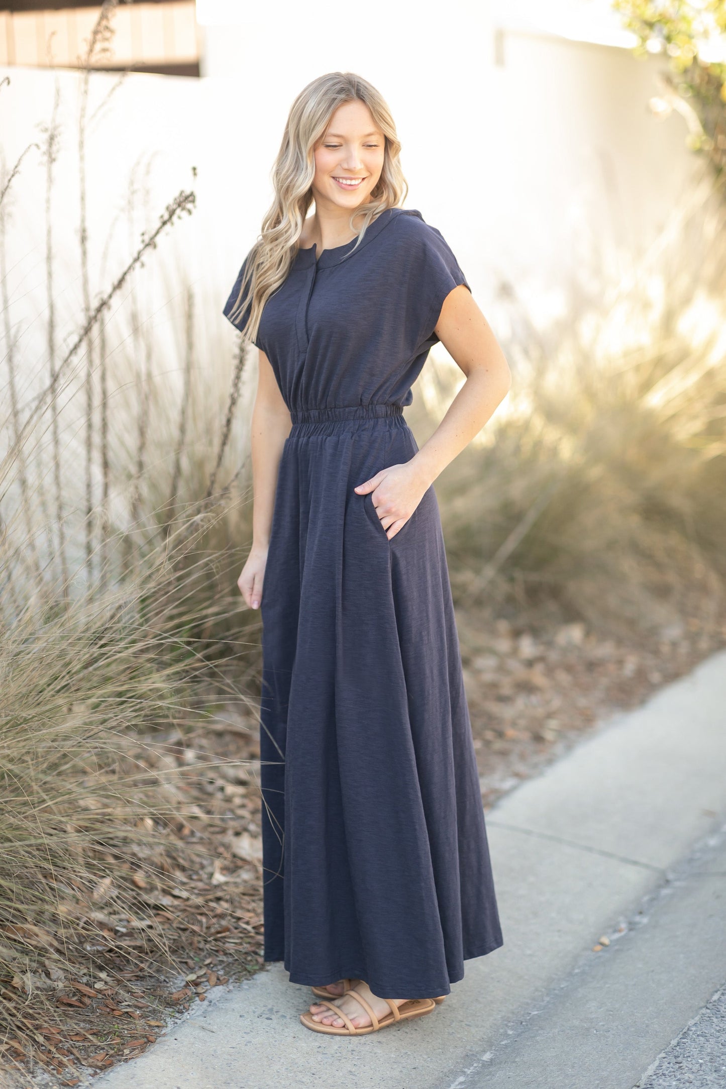 Reva Cinched Waist Essential Maxi Dress Dresses