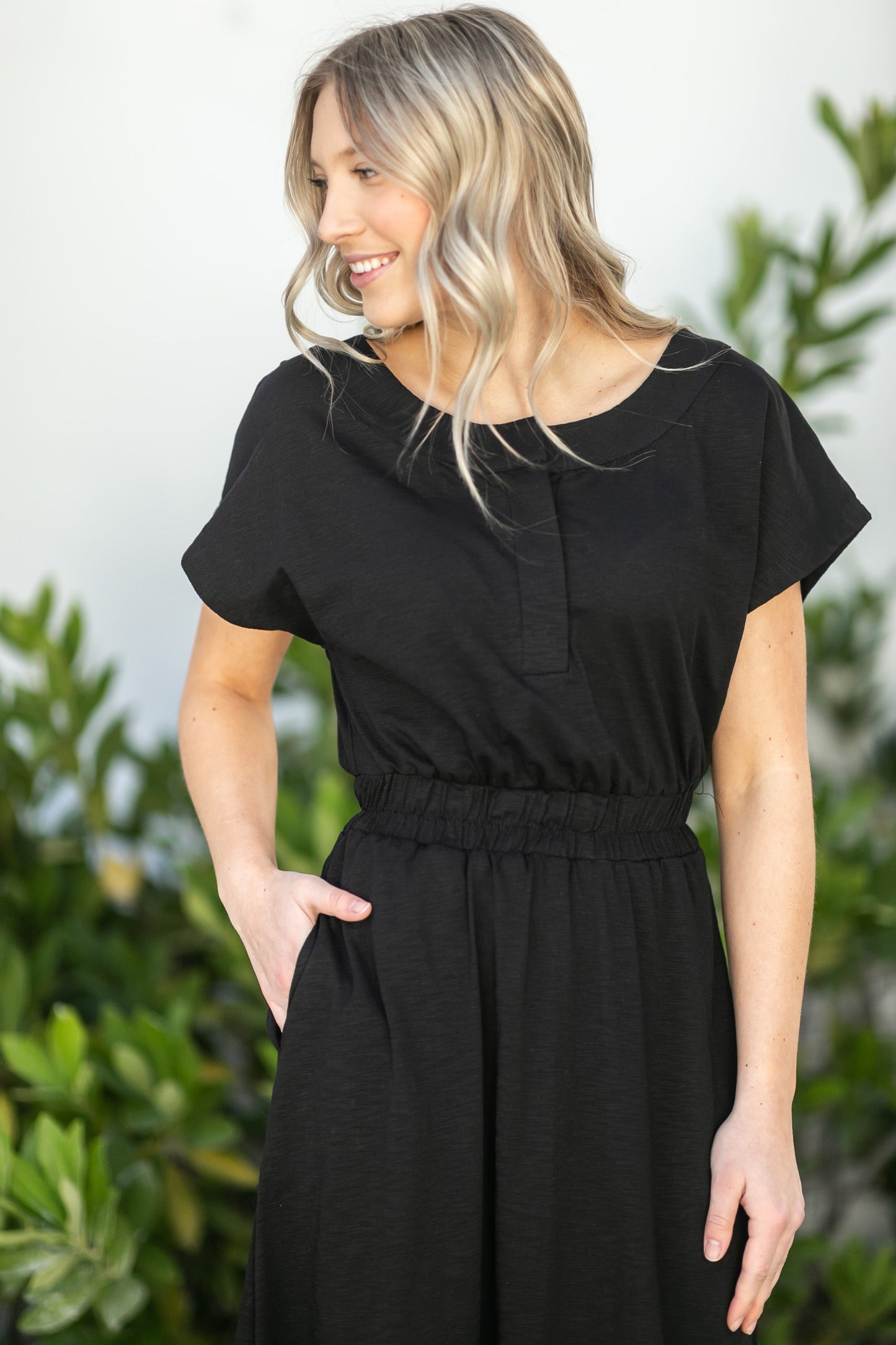 Reva Cinched Waist Essential Maxi Dress Dresses