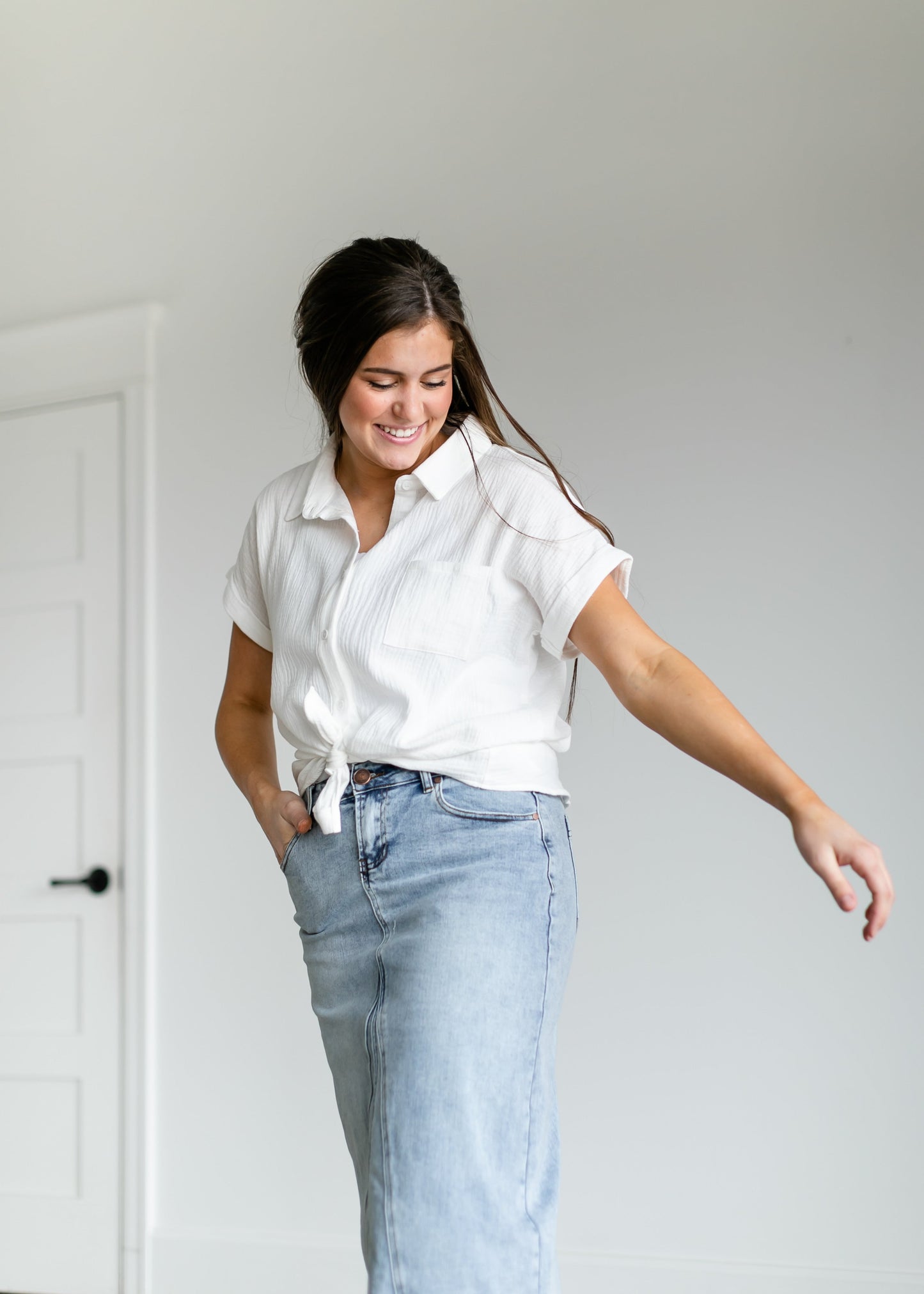 White Button Up Top with Chest Pocket Tops