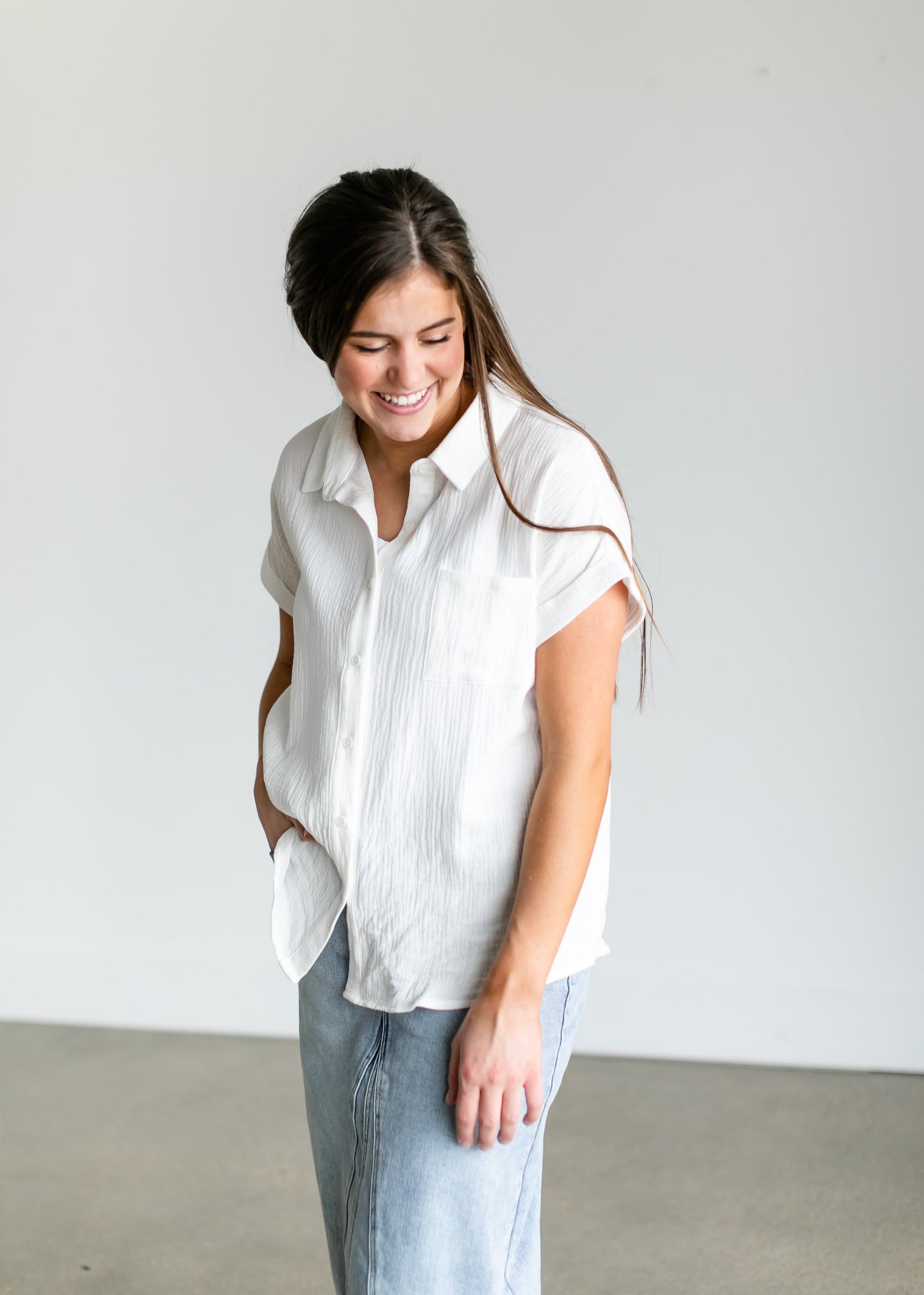 White Button Up Top with Chest Pocket Tops