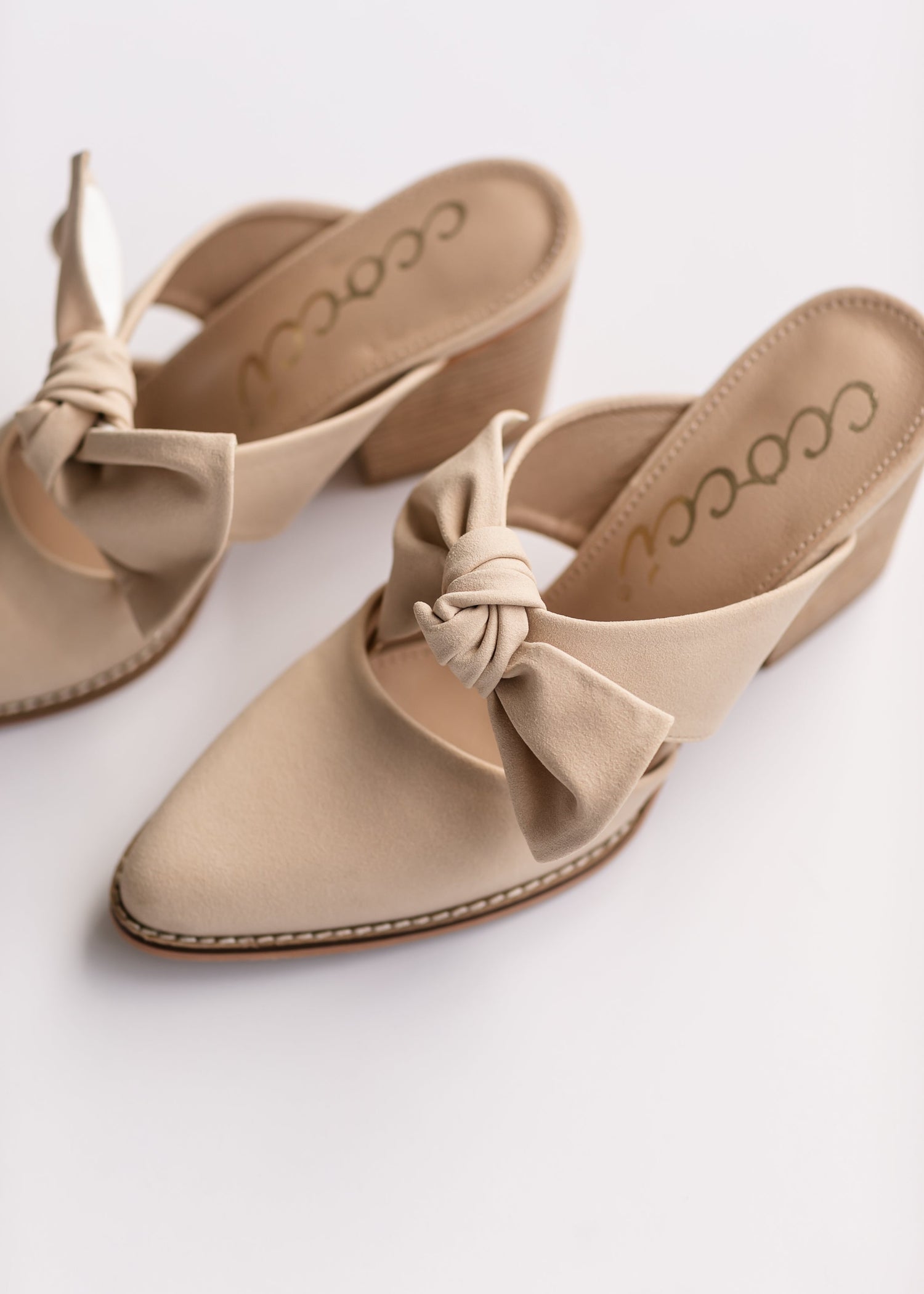 Women's Mules + Slides